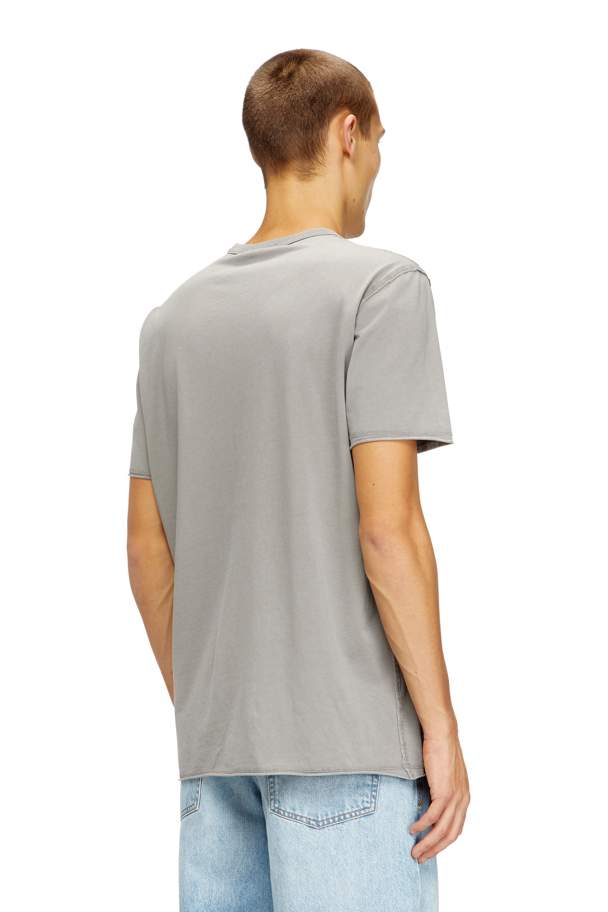 Diesel - T-RAWJUST-V1, T-shirt délavée à l'acide avec bords bruts Homme in Gris - 4