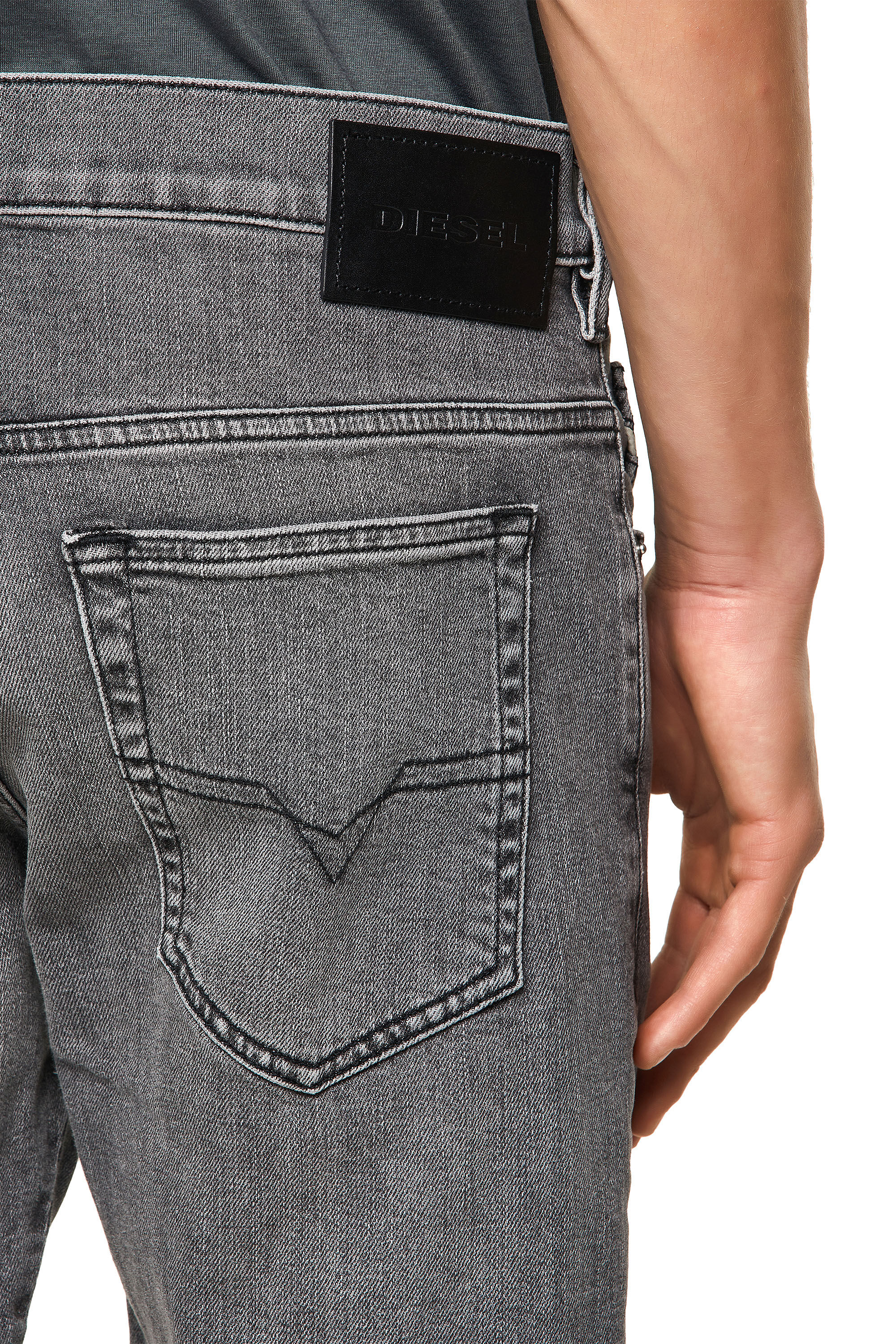 D-Yennox 09A10 Uomo: Jeans Tapered Grigio chiaro | Diesel