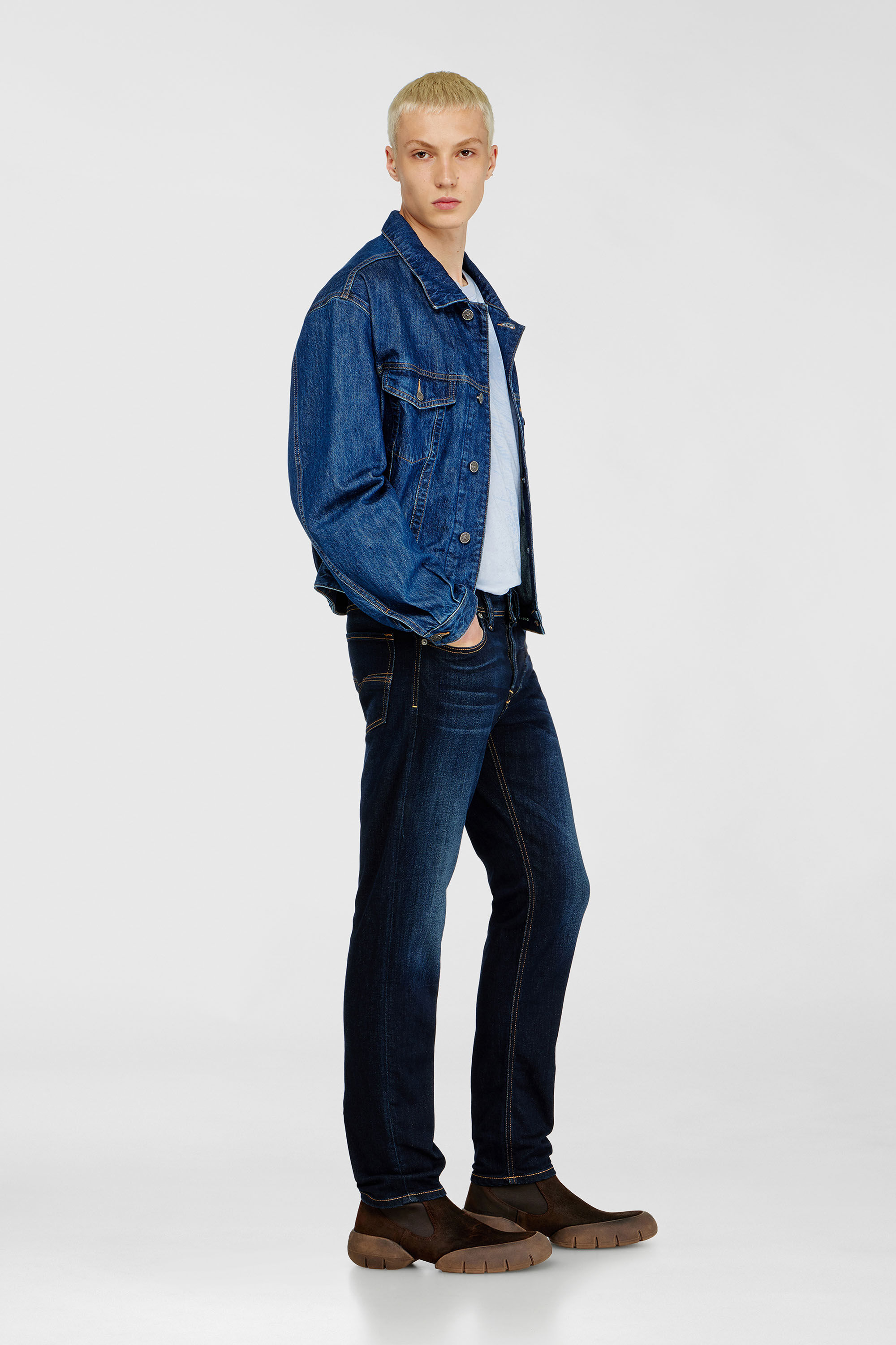 Diesel - Regular Jeans 1986 Larkee-Beex 09Q15 Homme, Bleu Fonc&eacute; - Image 2