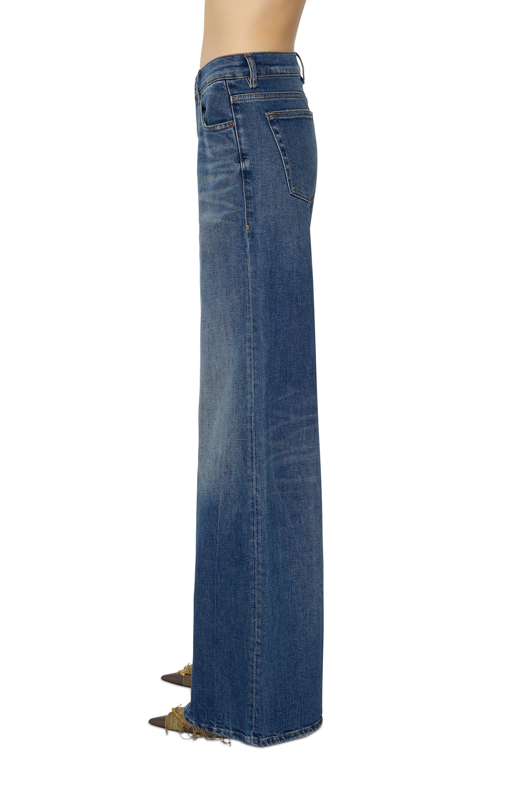 Diesel - Bootcut and Flare Jeans 1978 D-Akemi 09E66, Blu Scuro - Image 5