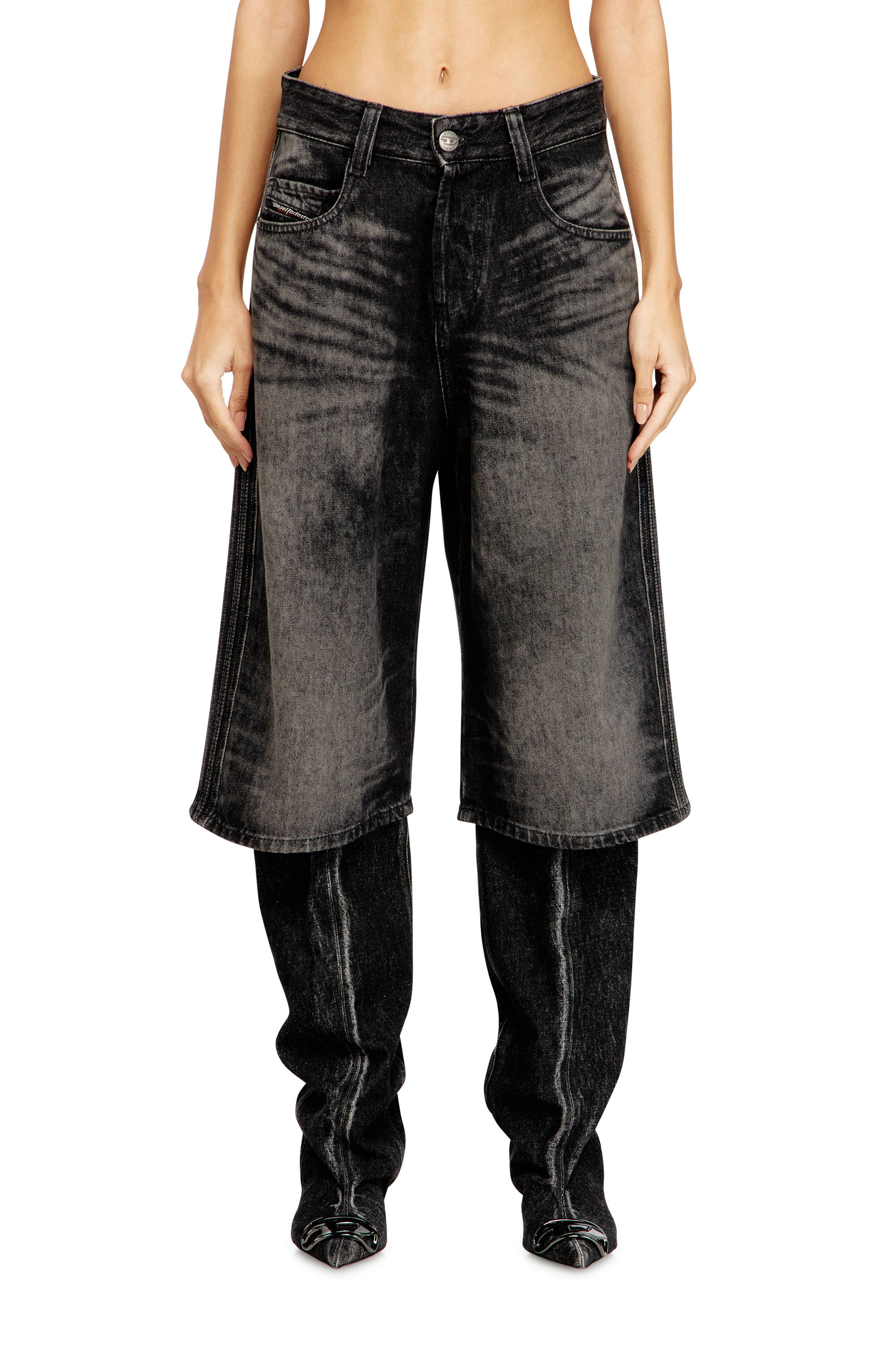 Diesel - D-ENIM-M-SHORT-S, Bermuda longs en denim coton-chanvre trait&eacute; Mixte in ToBeDefined - 1