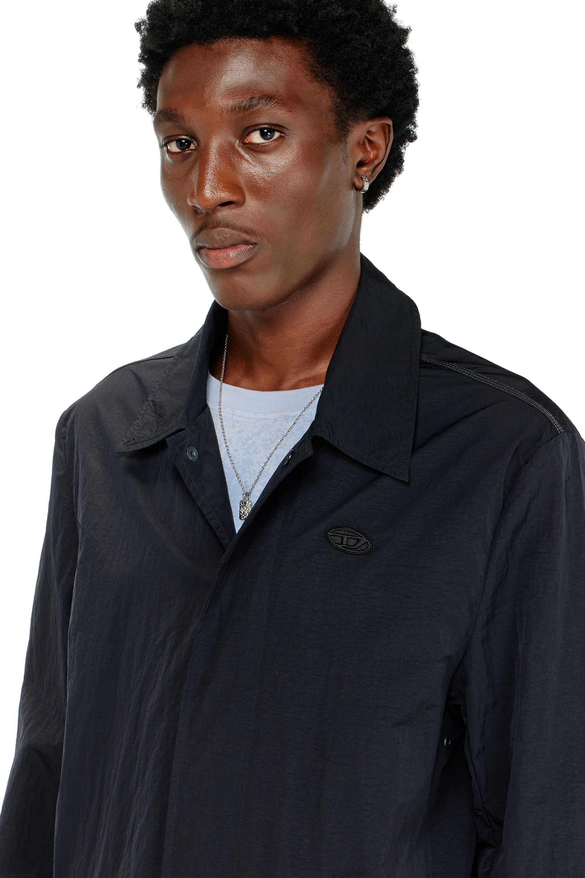 Diesel - J-BURHAT, Manteau en nylon &agrave; finition froiss&eacute;e brillante Homme in Noir - 5