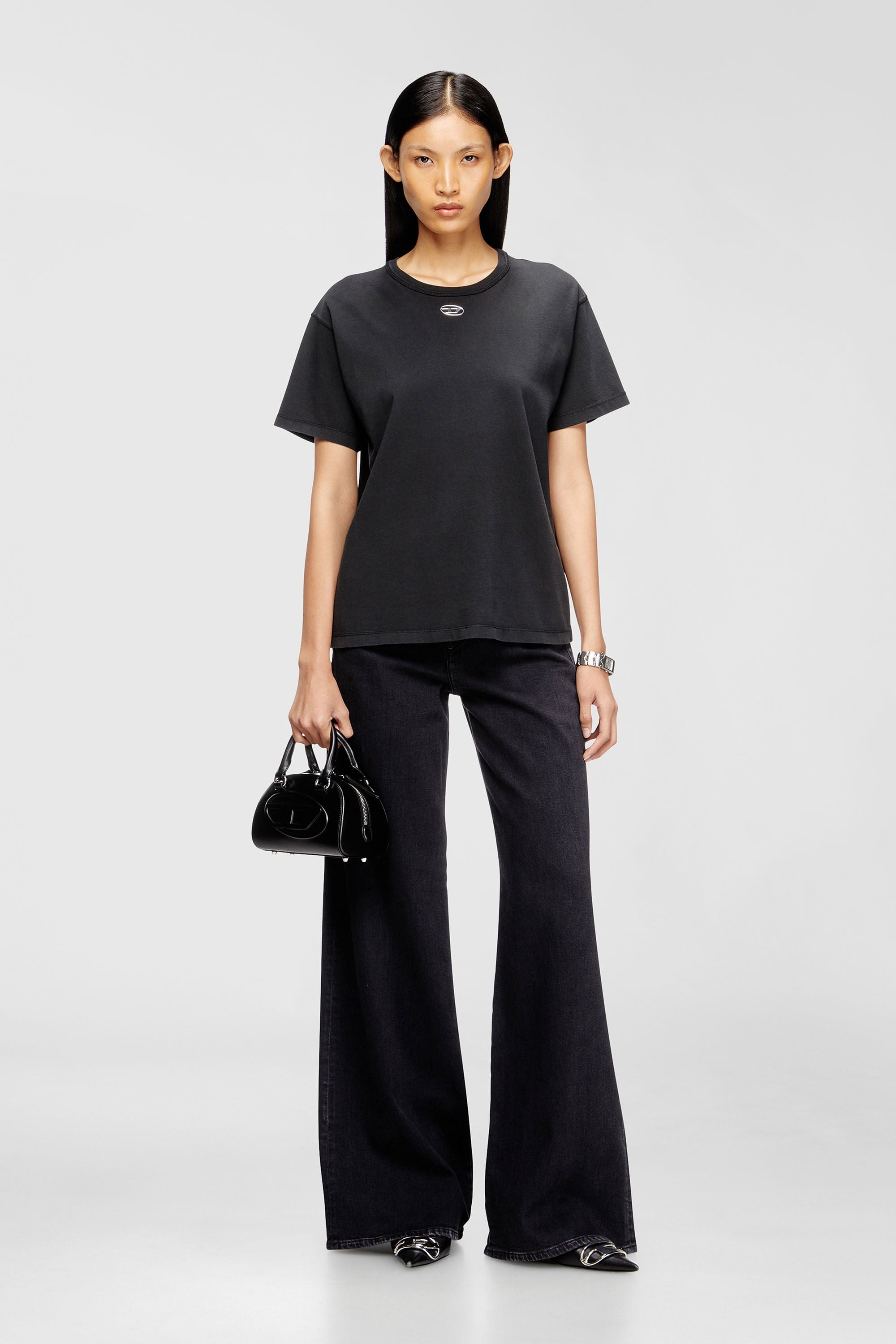 Diesel - T-NORMY-OD-S1, T-shirt in cotone con Oval D metallizzato Donna in Nero - 1