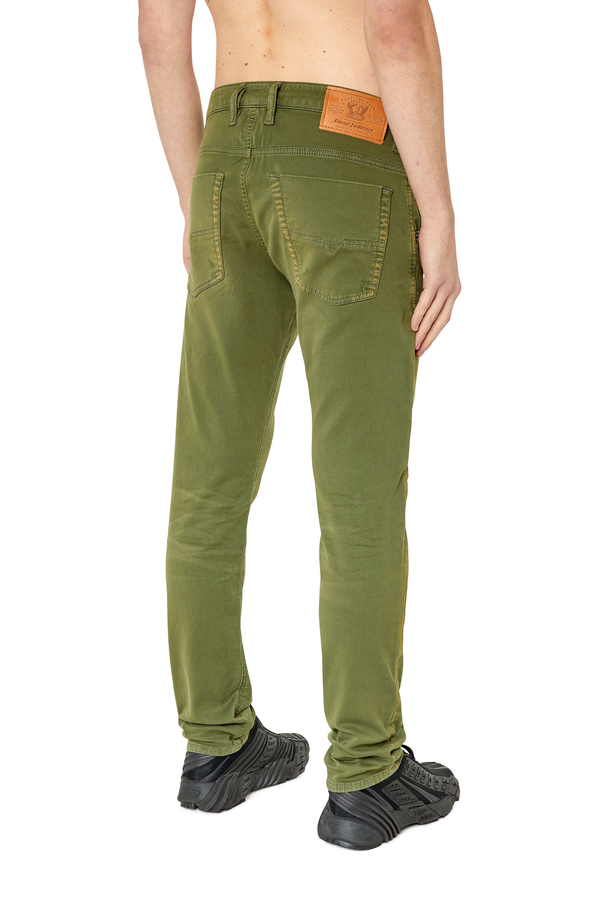 Diesel - Krooley JoggJeans® 09E98 Tapered, Verde - Image 4