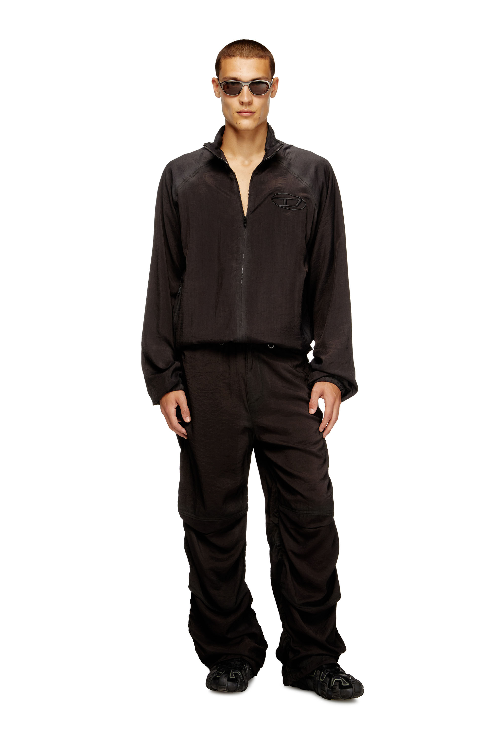 Diesel - P-DAILY, Pantaloni utility in tessuto leggero stropicciato Uomo in Nero - 1