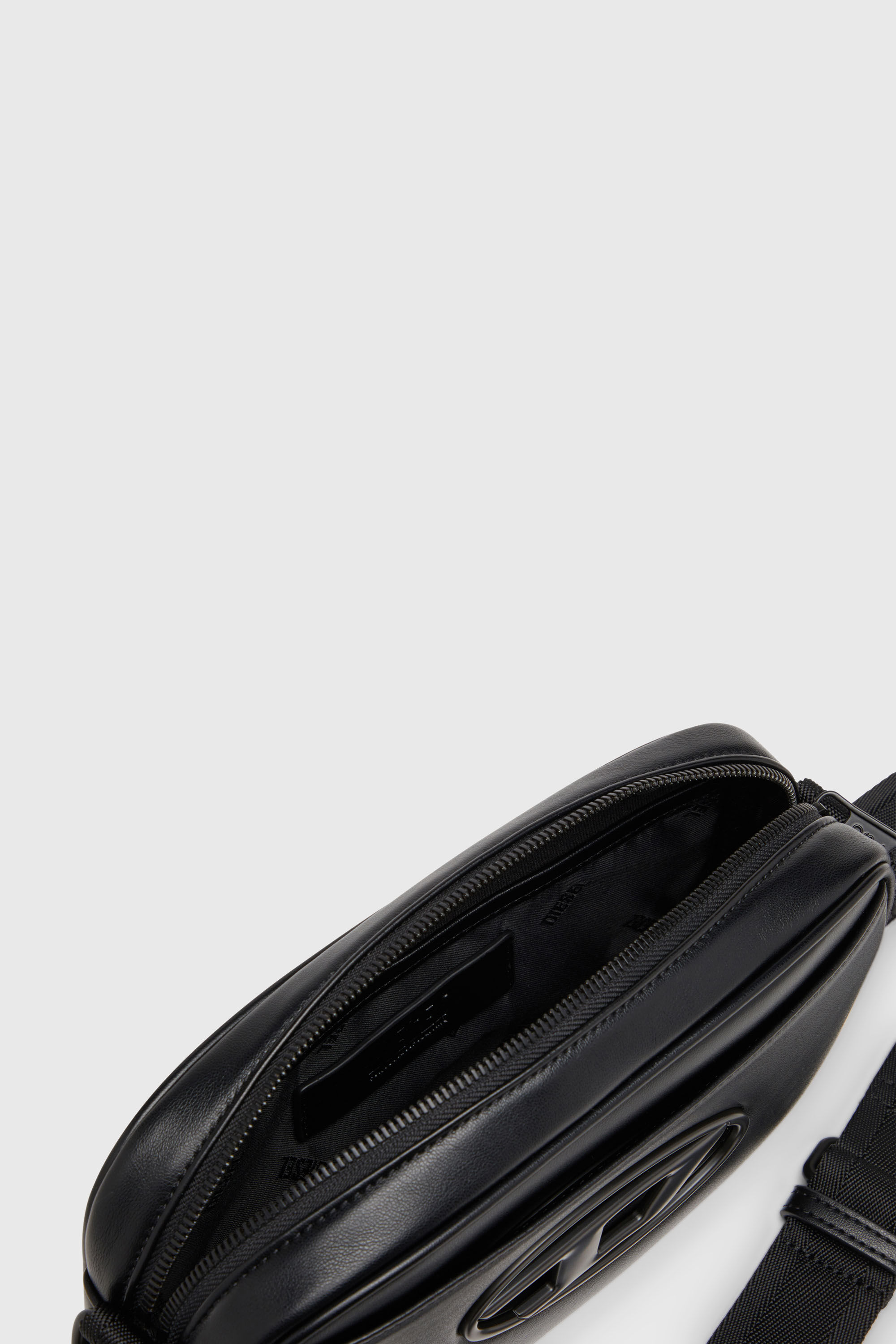 Diesel - HOLI-D CAMERA BAG, Holi-D-Camera bag in neoprene e PU Uomo in Nero - 3