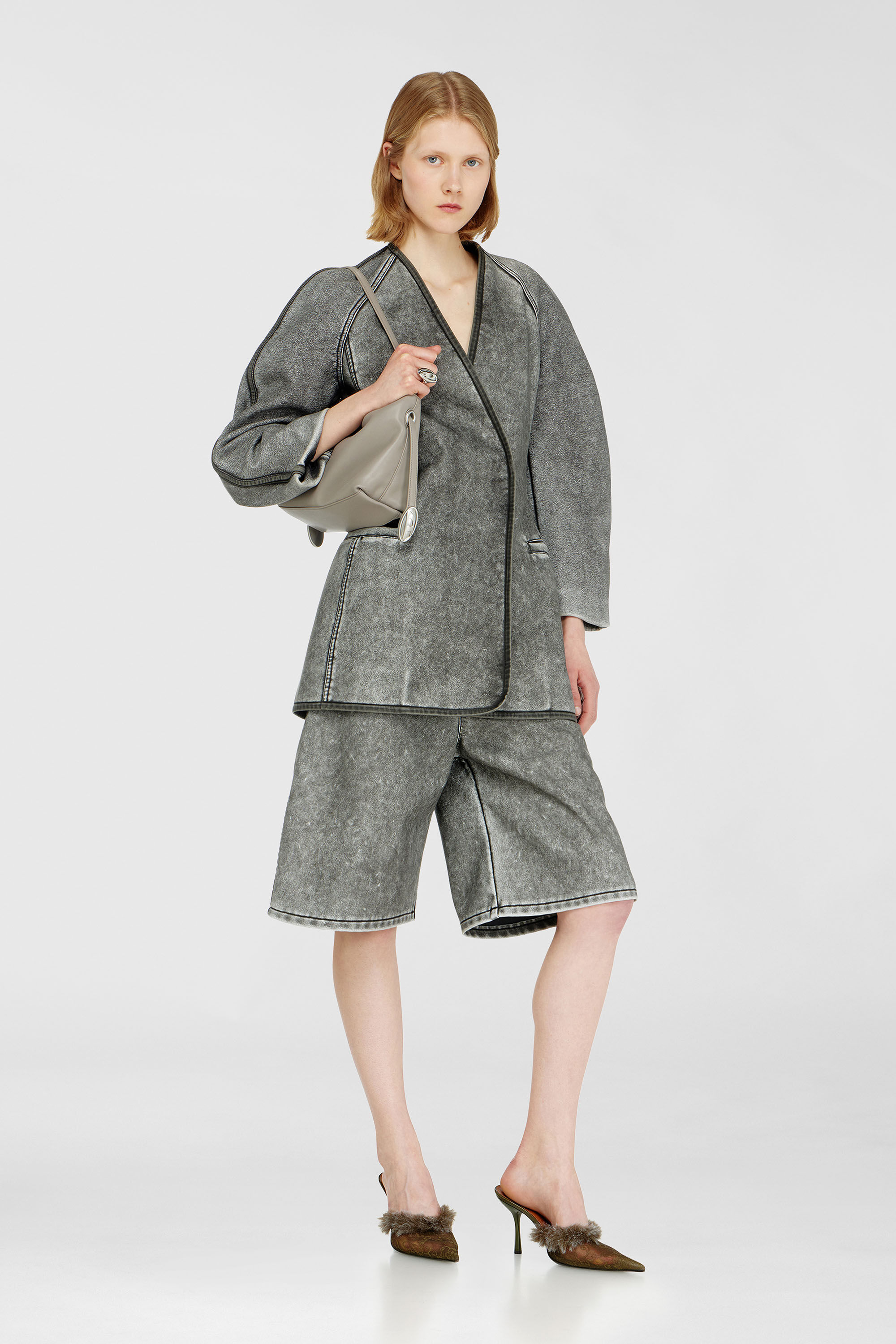 Diesel - P-ARLOR, Bermuda shorts in PU Donna in Grigio - 1