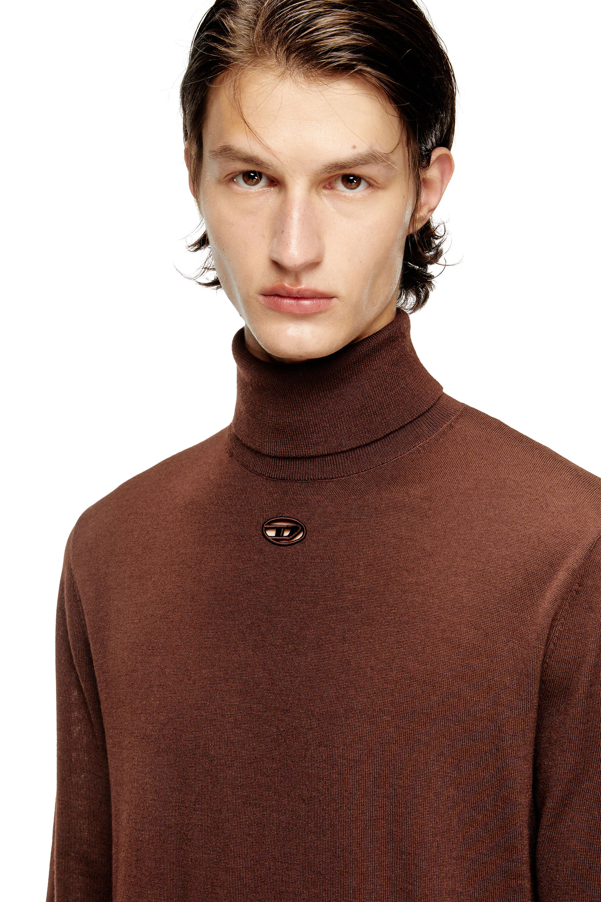 Diesel - K-VARTA, Dolcevita in lana con logo cut-out Uomo in Marrone - 5