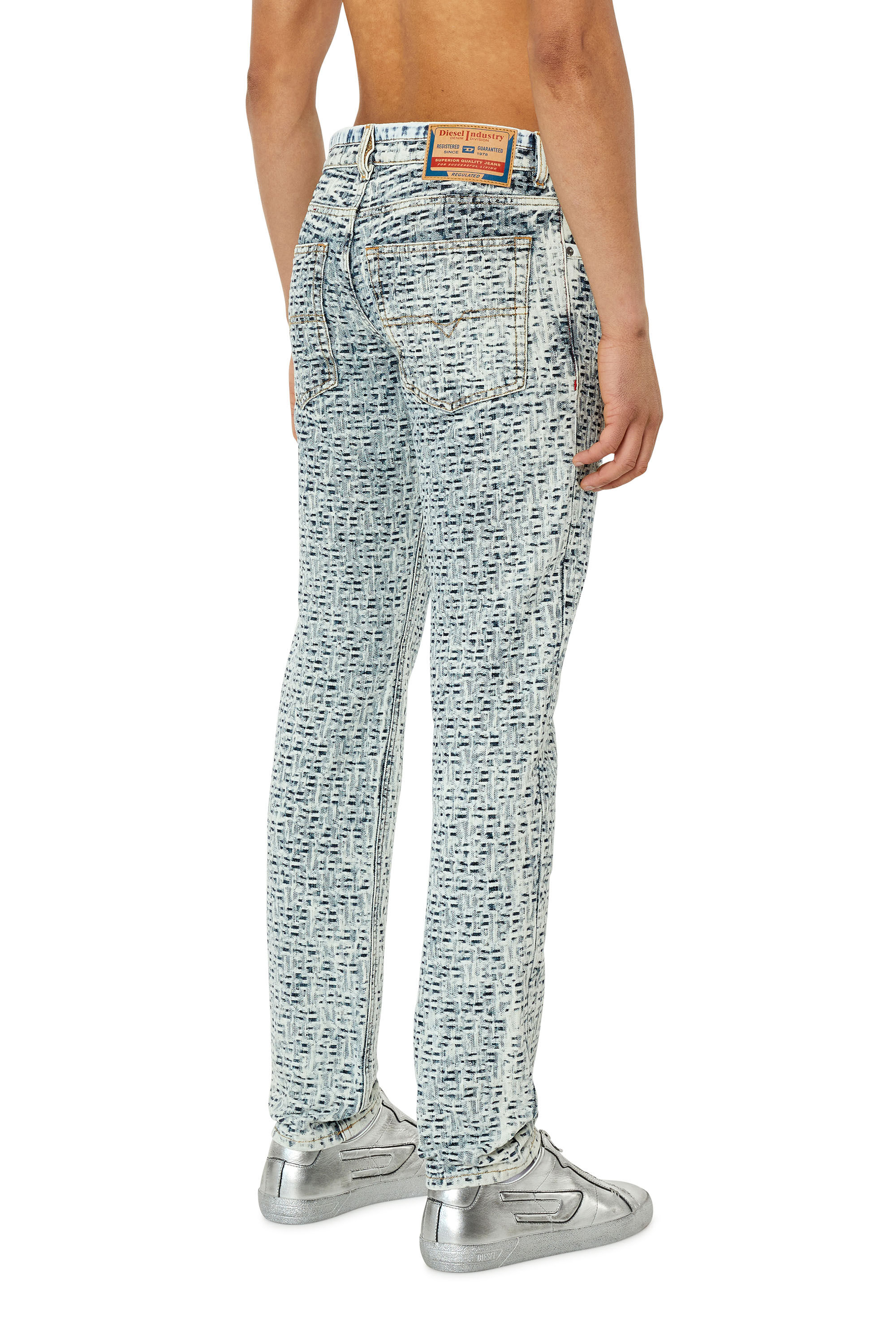 Diesel - Straight Jeans 1995 D-Sark 0EMAA, Blu Chiaro - Image 4