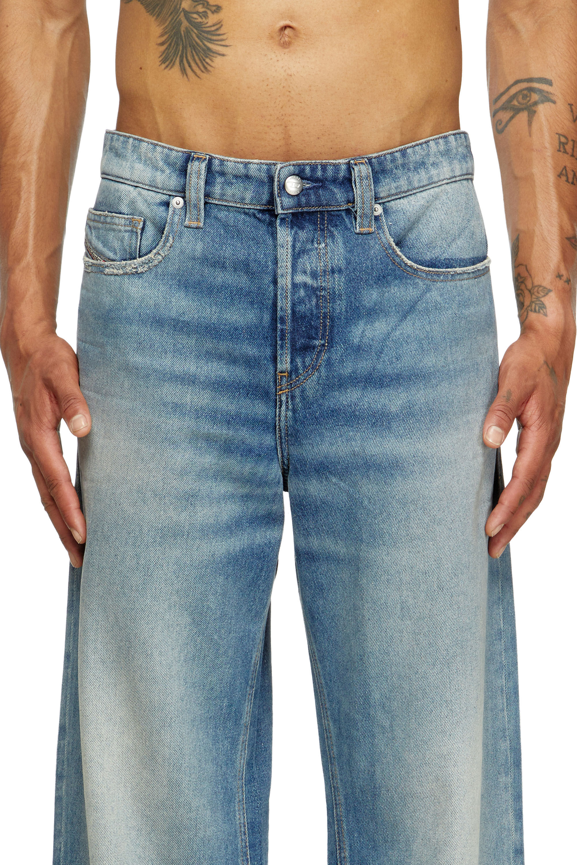 Diesel - Relaxed Jeans 2001 D-Macro 0DBEB Homme, Bleu moyen - Image 5