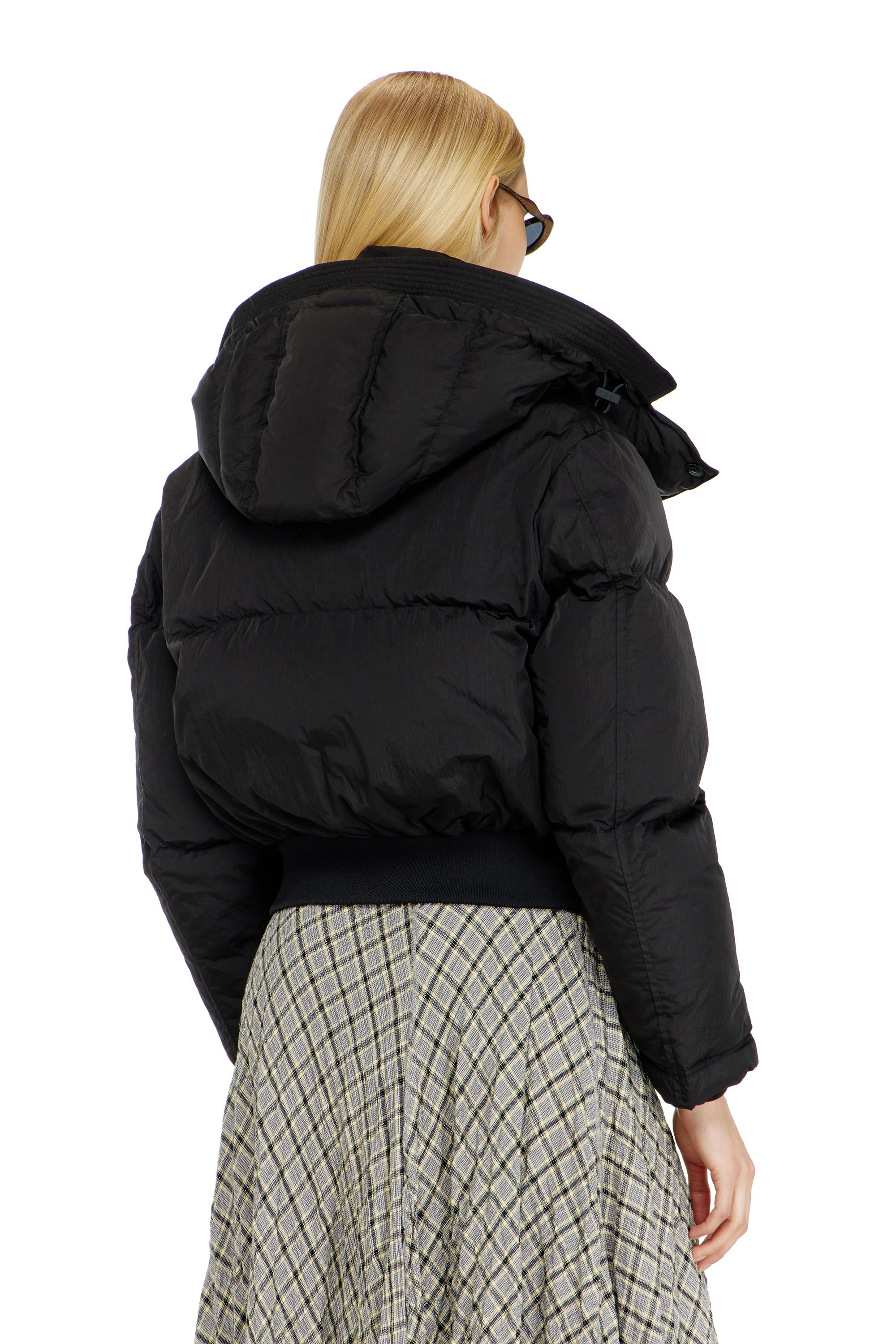Diesel - W-PEYT-SHORT-NEW-WD, Damen Wrinkled-nylon Daunenjacke mit abnehmbarer Kapuze in Schwarz - 4