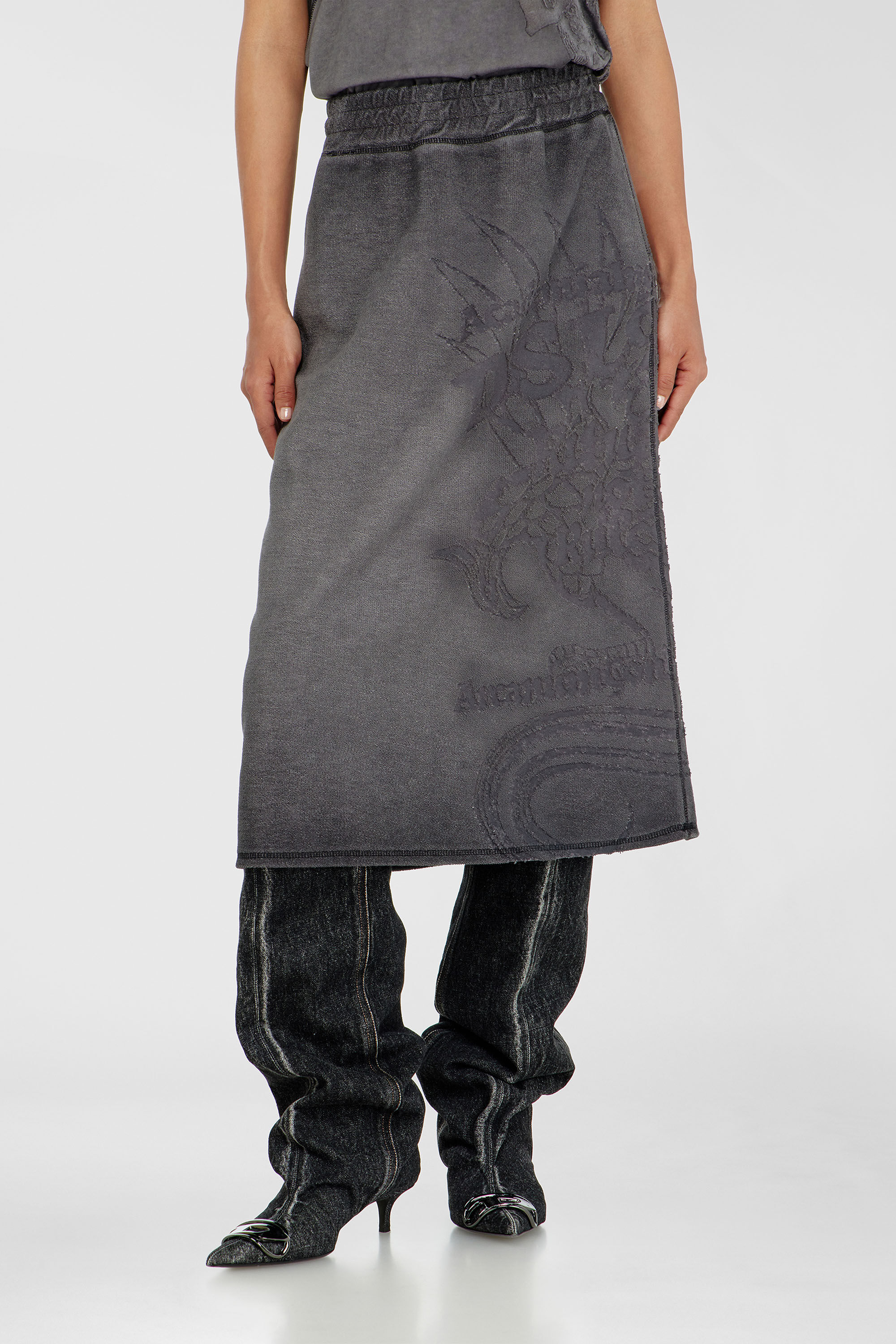 Diesel - O-BEAUTY, Jupe midi en molleton avec imprim&eacute; d&eacute;vor&eacute; Femme in Gris - 3
