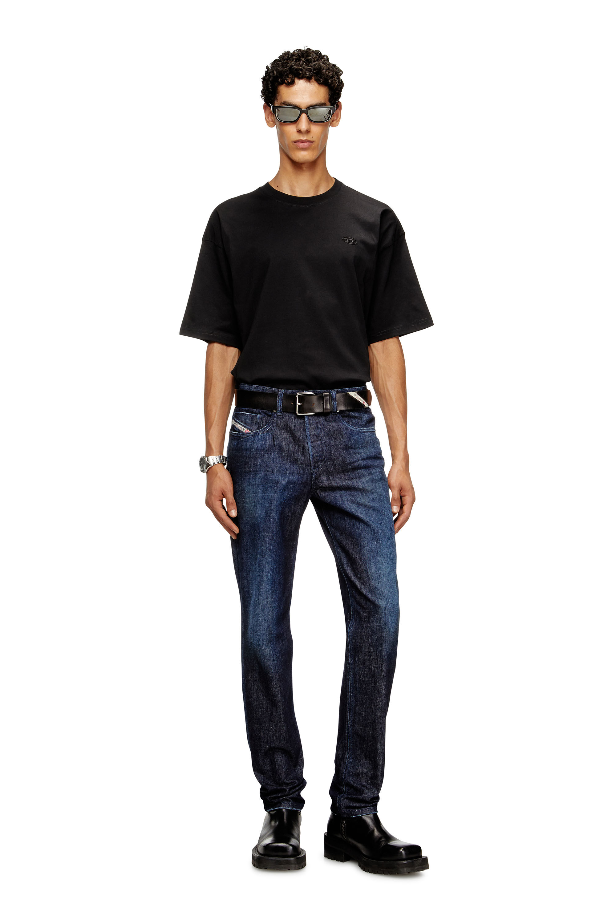 Diesel - Regular Jeans 2023 D-Finitive 09M19 Homme, Bleu Foncé - Image 1