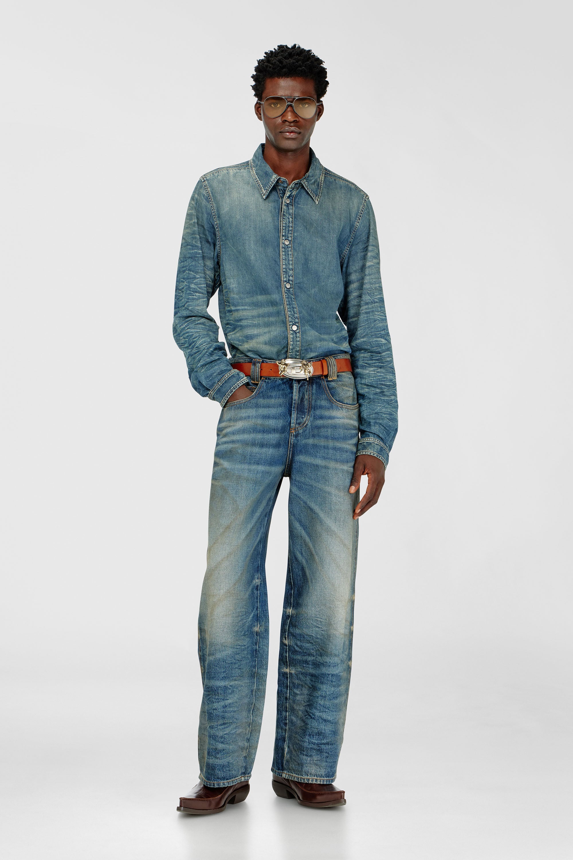 Diesel - D-SYNAR-FSJ4, Camicia in denim effetto dirty e creased Uomo in ToBeDefined - 1