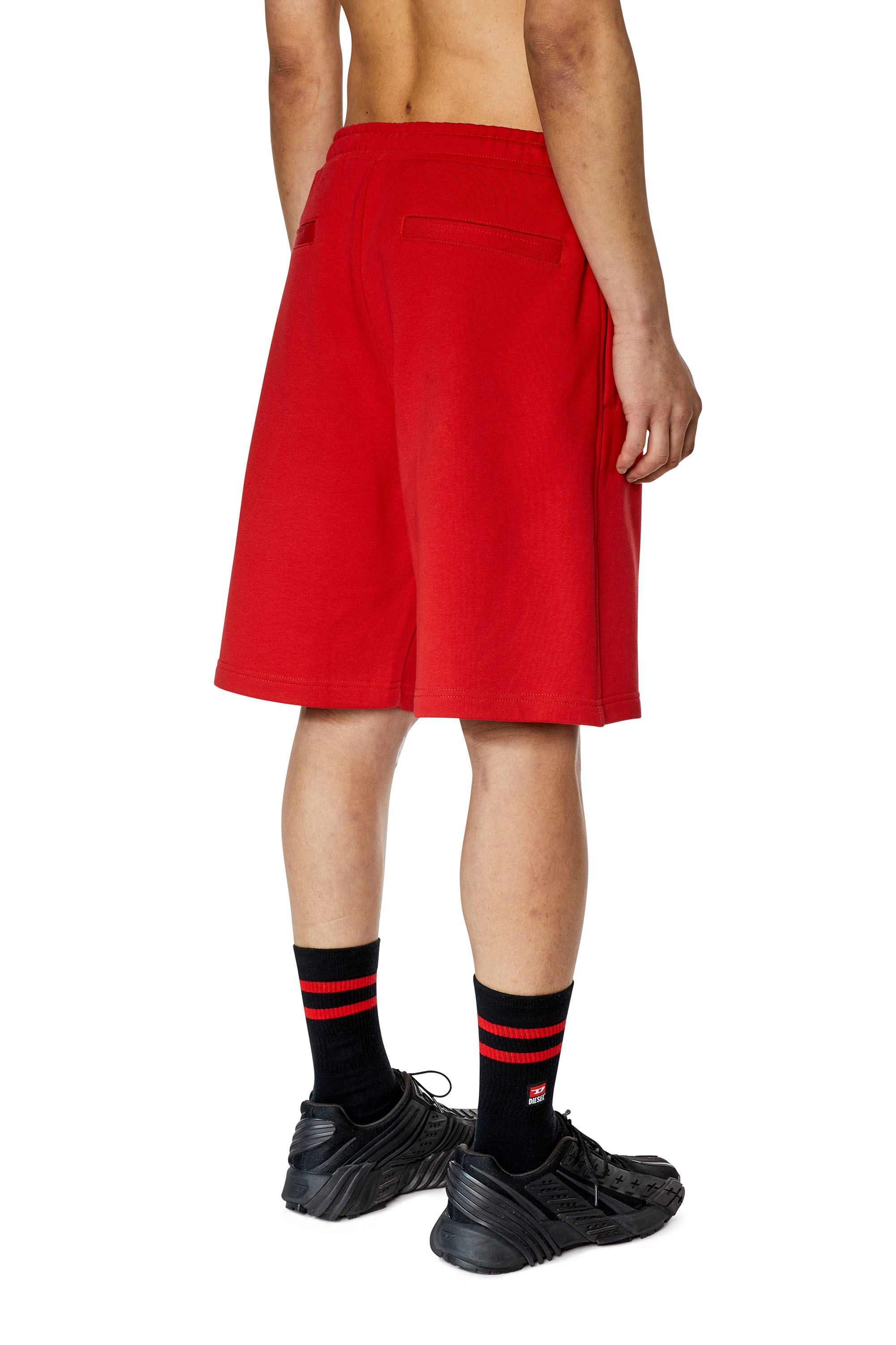 Diesel - P-CROWN-DIV, Herren Sweatshorts mit Logo-Stickerei in Rot - 4