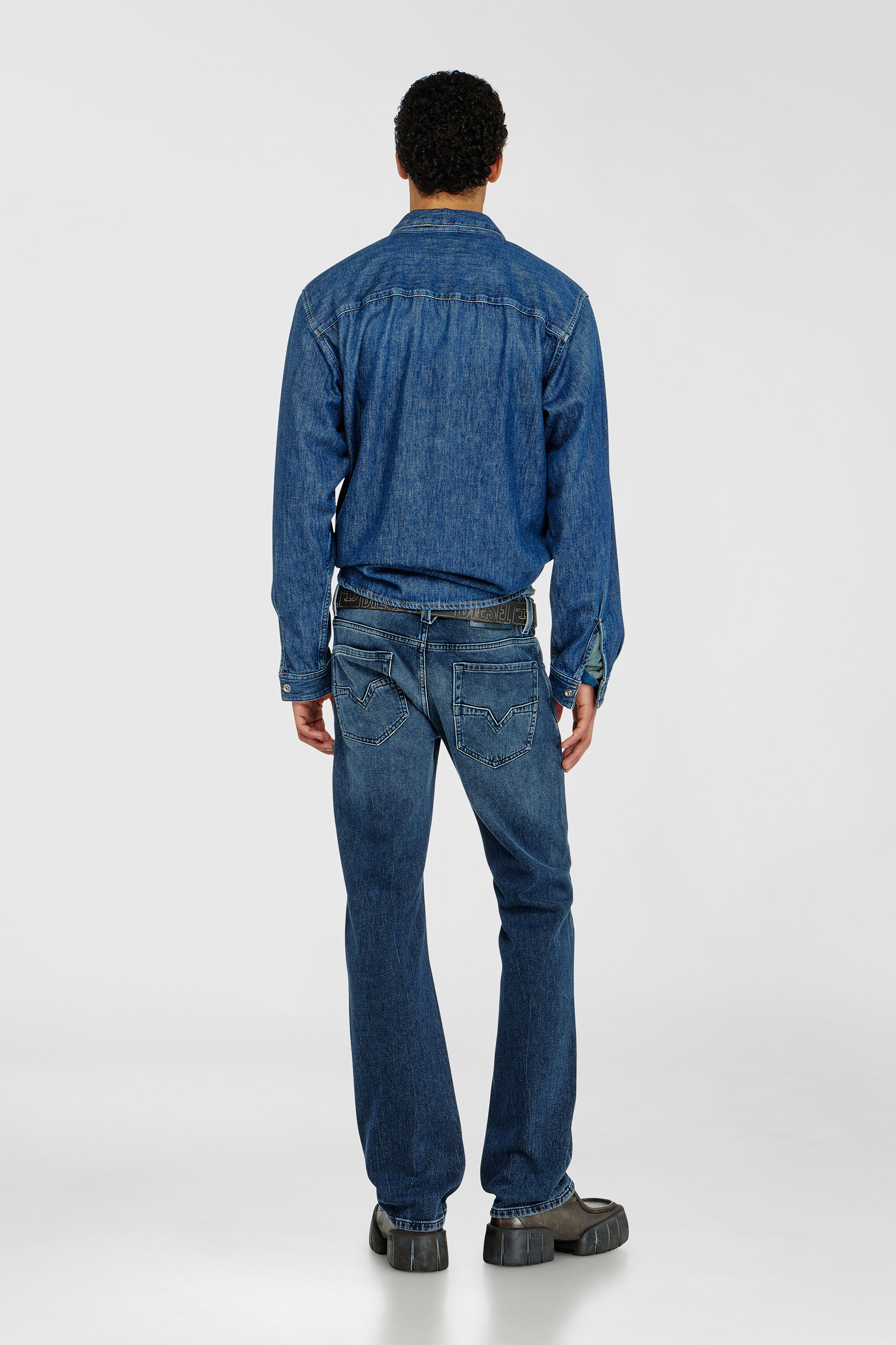 Diesel - Regular Jeans 1985 Larkee 0KBBM Uomo, Blu Scuro - Image 3