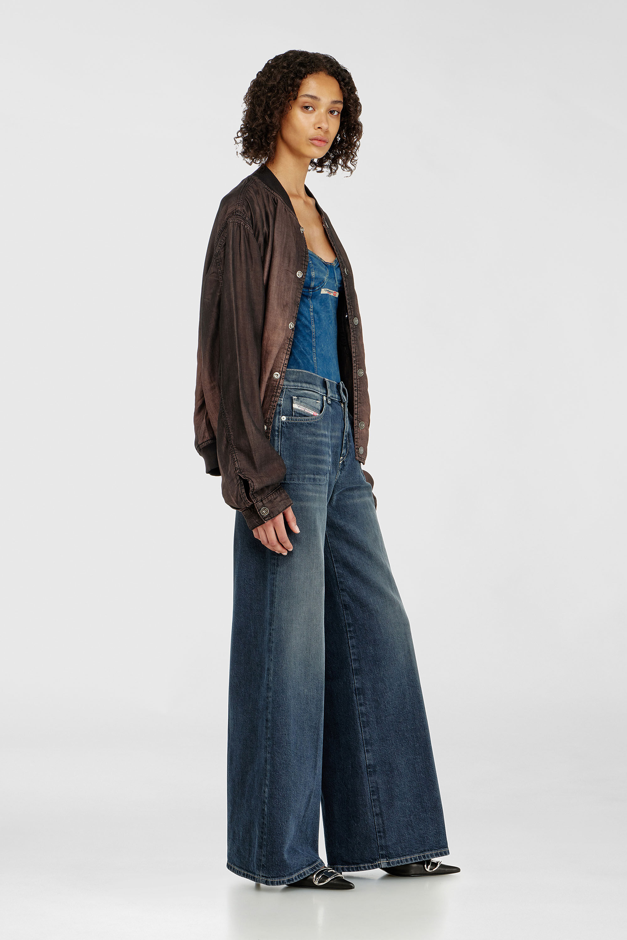 Diesel - Damen Flare Jeans 1978 D-Akemi 007EI, Dunkelblau - 2