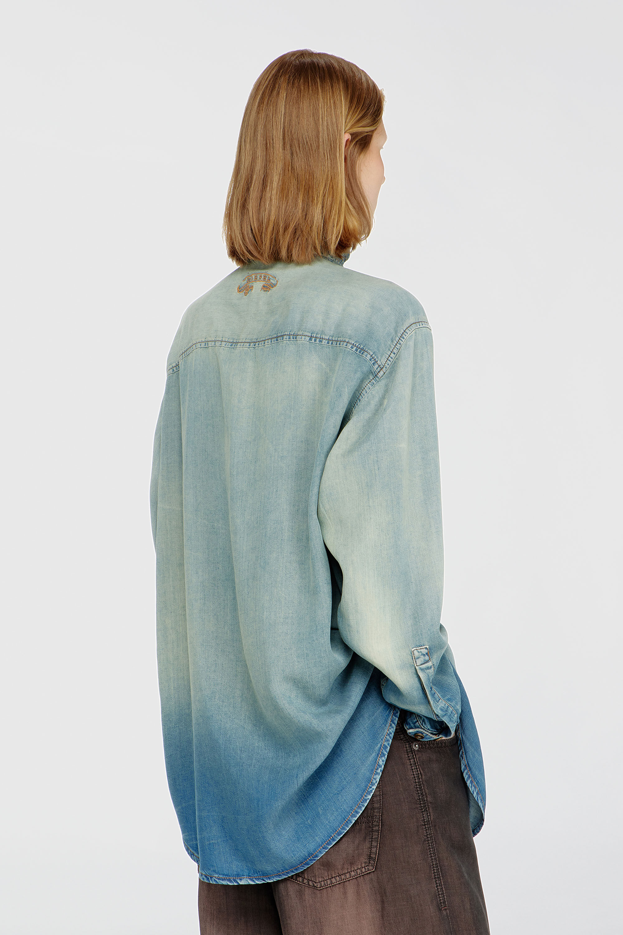 Diesel - DE-ARVEN-S1, Camicia in denim fluido effetto marmorizzato Donna in Blu - 4