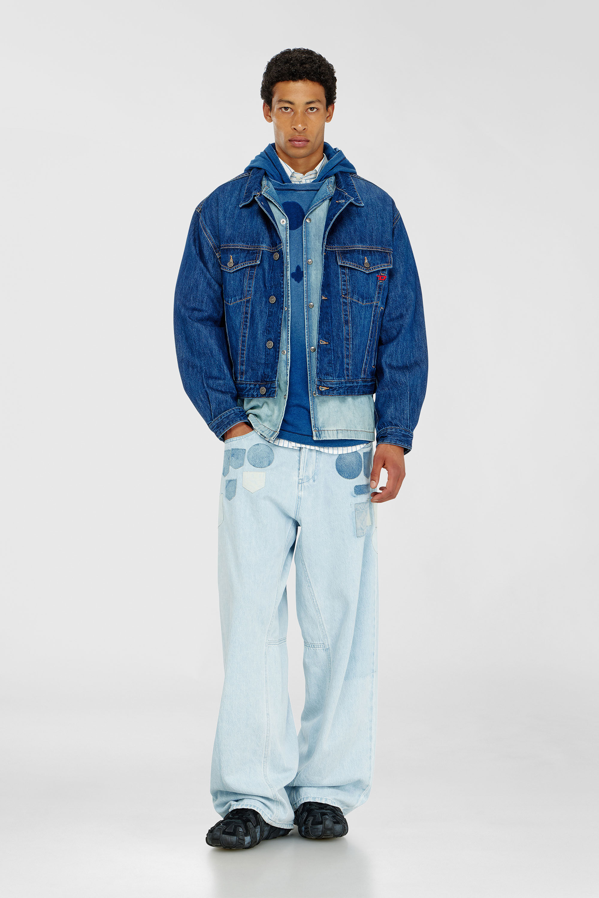 Diesel - T-NOX-LS-HOOD, T-shirt &agrave; capuche manches longues avec patchs effet ombre Homme in Bleu - 1