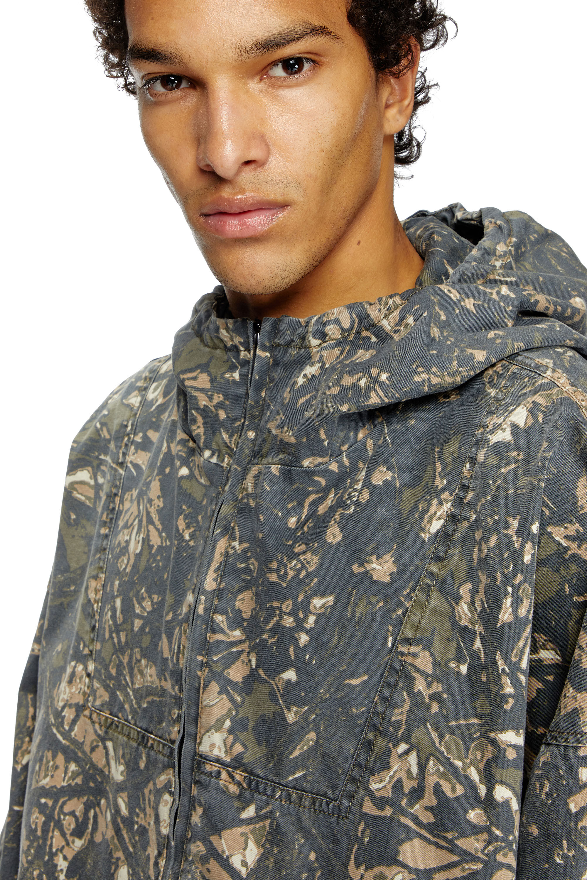 Diesel - J-LINT, Giacca con cappuccio stampa camouflage Uomo in Multicolor - 5