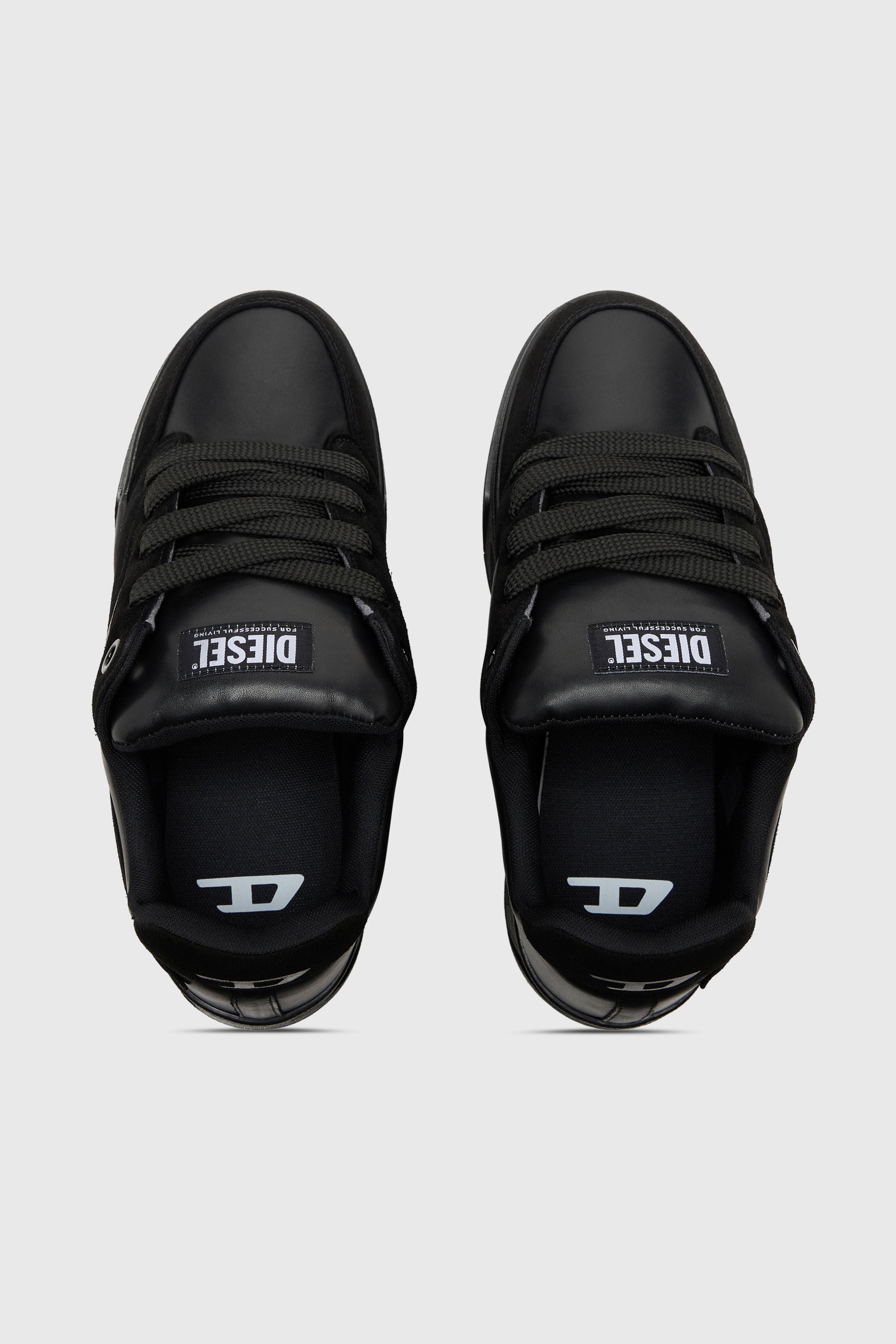 Diesel - S-D-OLLIE LOW, Herren D-Ollie-Monochrome Sneaker aus Wildleder und Leder in Schwarz - 4