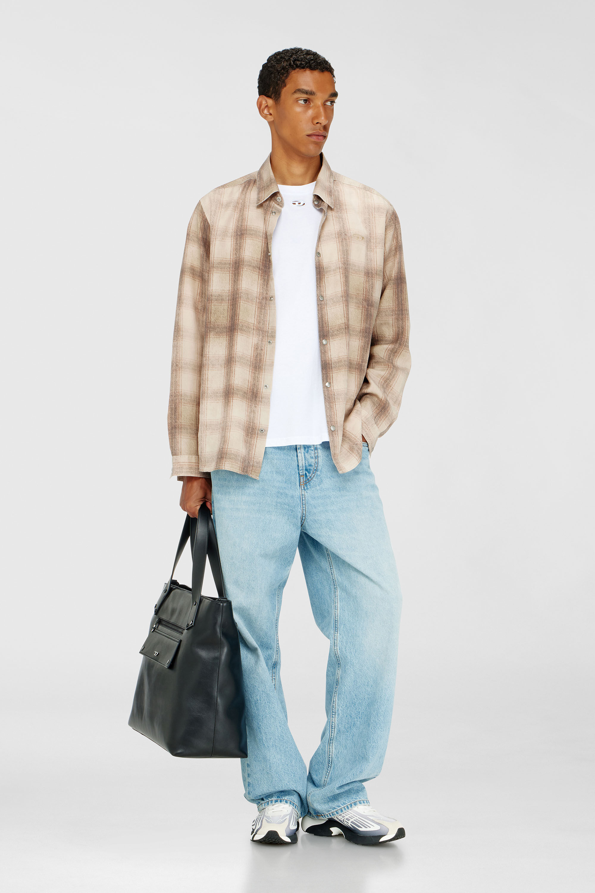 Diesel - T-BOXT-DCO, T-shirt en coton d&eacute;contract&eacute;e avec broderie Oval D Homme in Blanc - 1