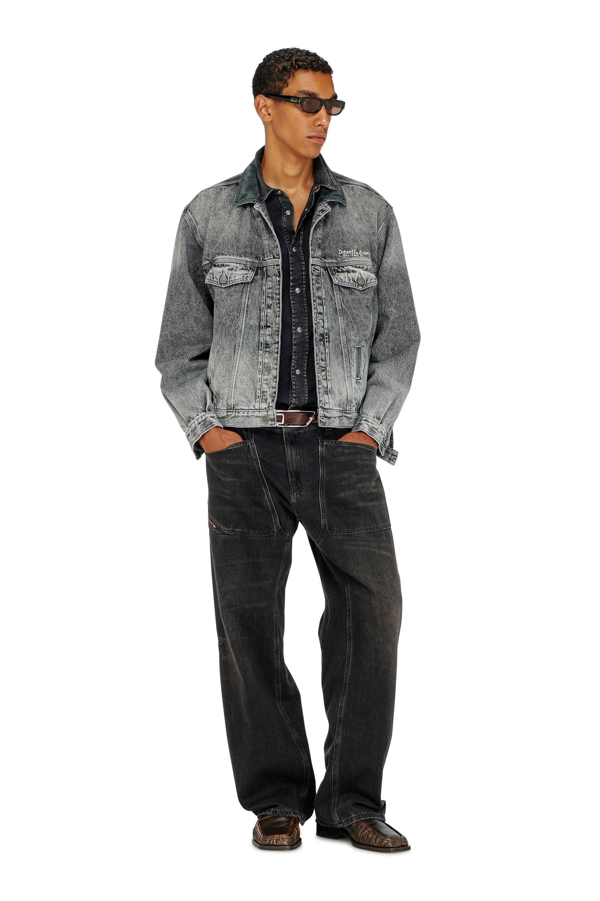 Diesel - D-DENVER-S, Veste en jean trucker avec garnitures en cuir ton sur ton Mixte in Gris - 1
