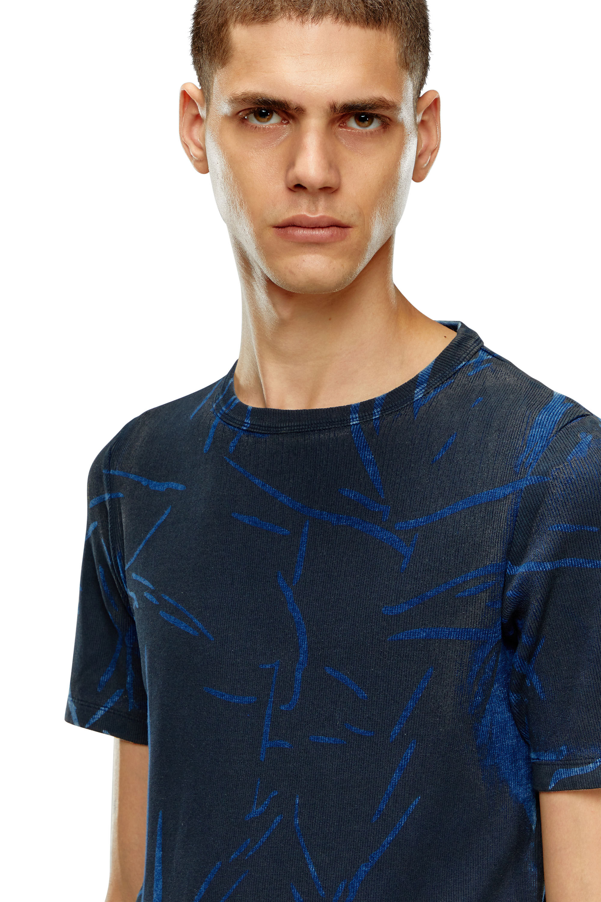 Diesel - DTO-D-RIBBER, Homme T-shirt avec imprimé effet froissé in Bleu - Image 5