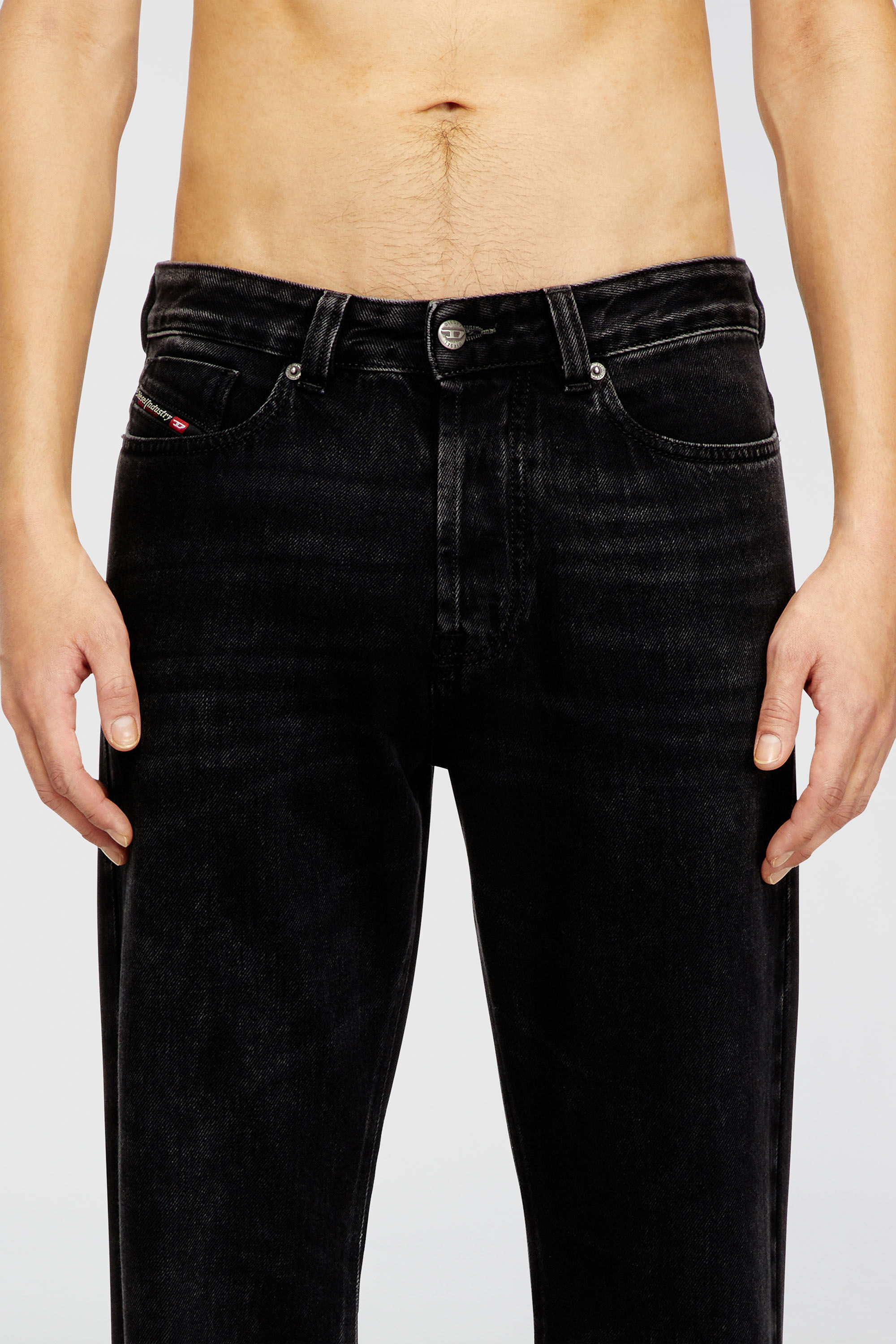 Diesel - Relaxed Jeans 1980 D-Eeper 09P09 Uomo, Nero/Grigio scuro - Image 5