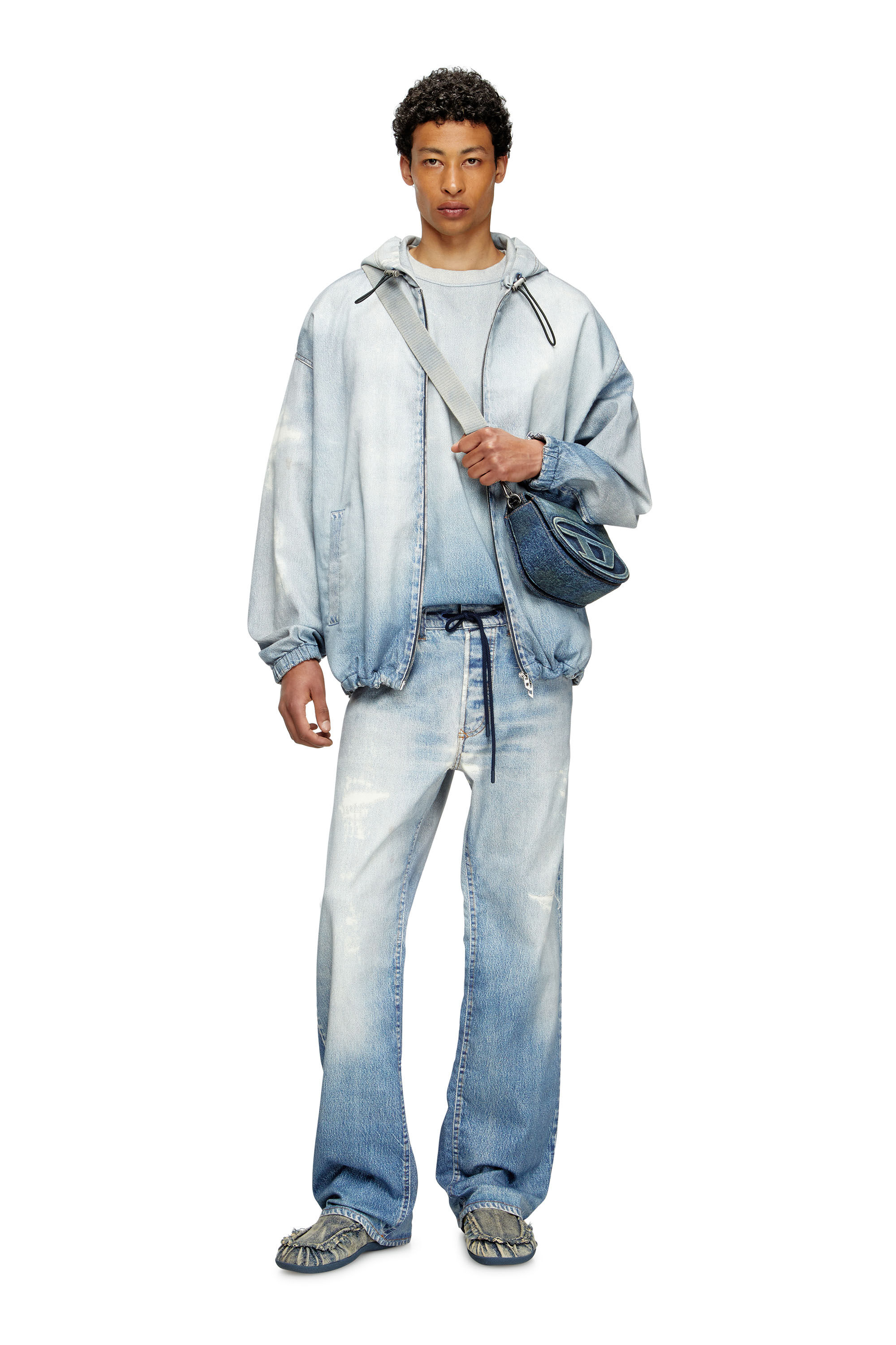 Diesel - Relaxed 2080 D-Reel Joggjeans® 068RX Uomo, Blu Chiaro - Image 1