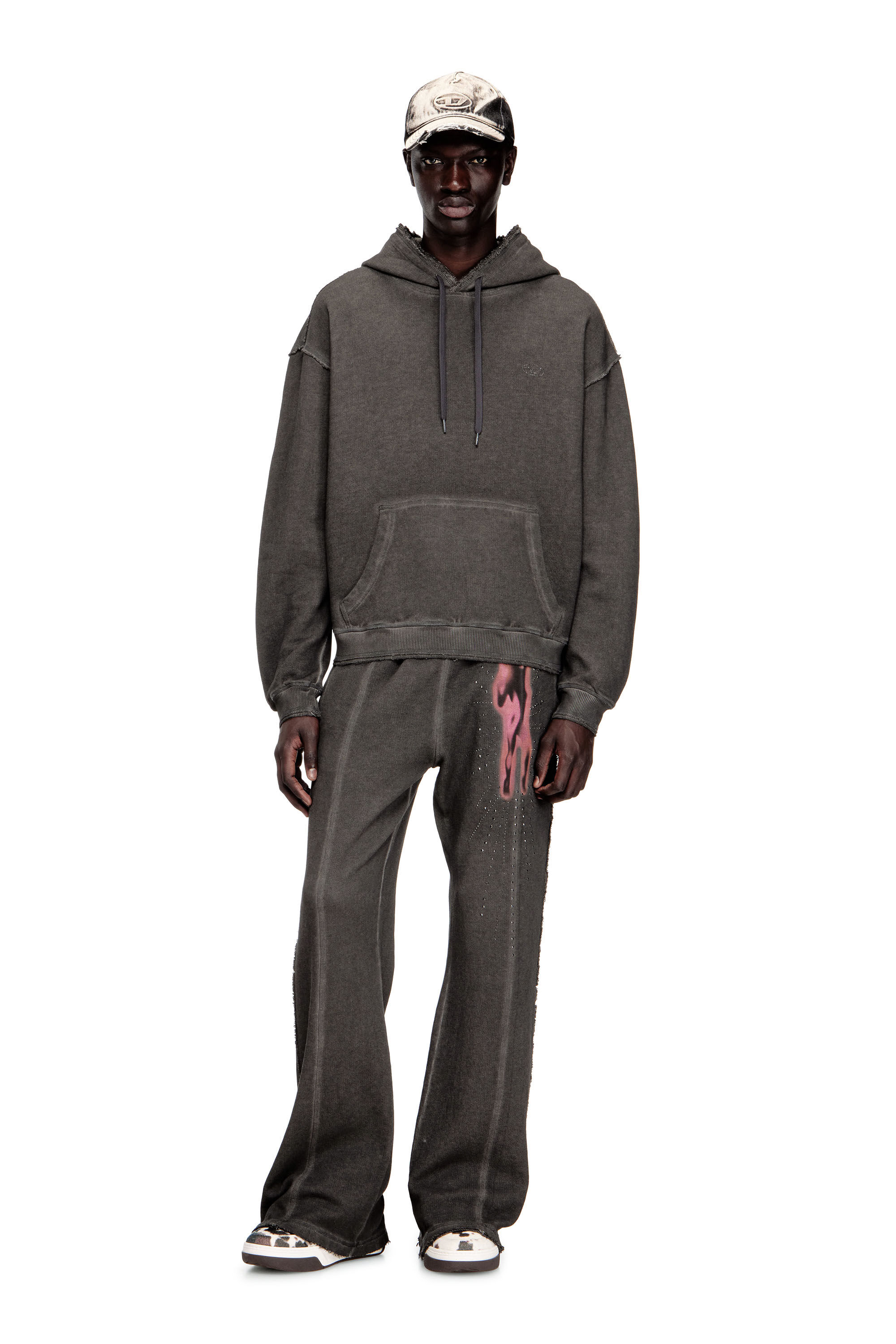 Diesel - S-QUINN-HOOD, Sweat &agrave; capuche avec imprim&eacute; et clous Homme in Gris - 1