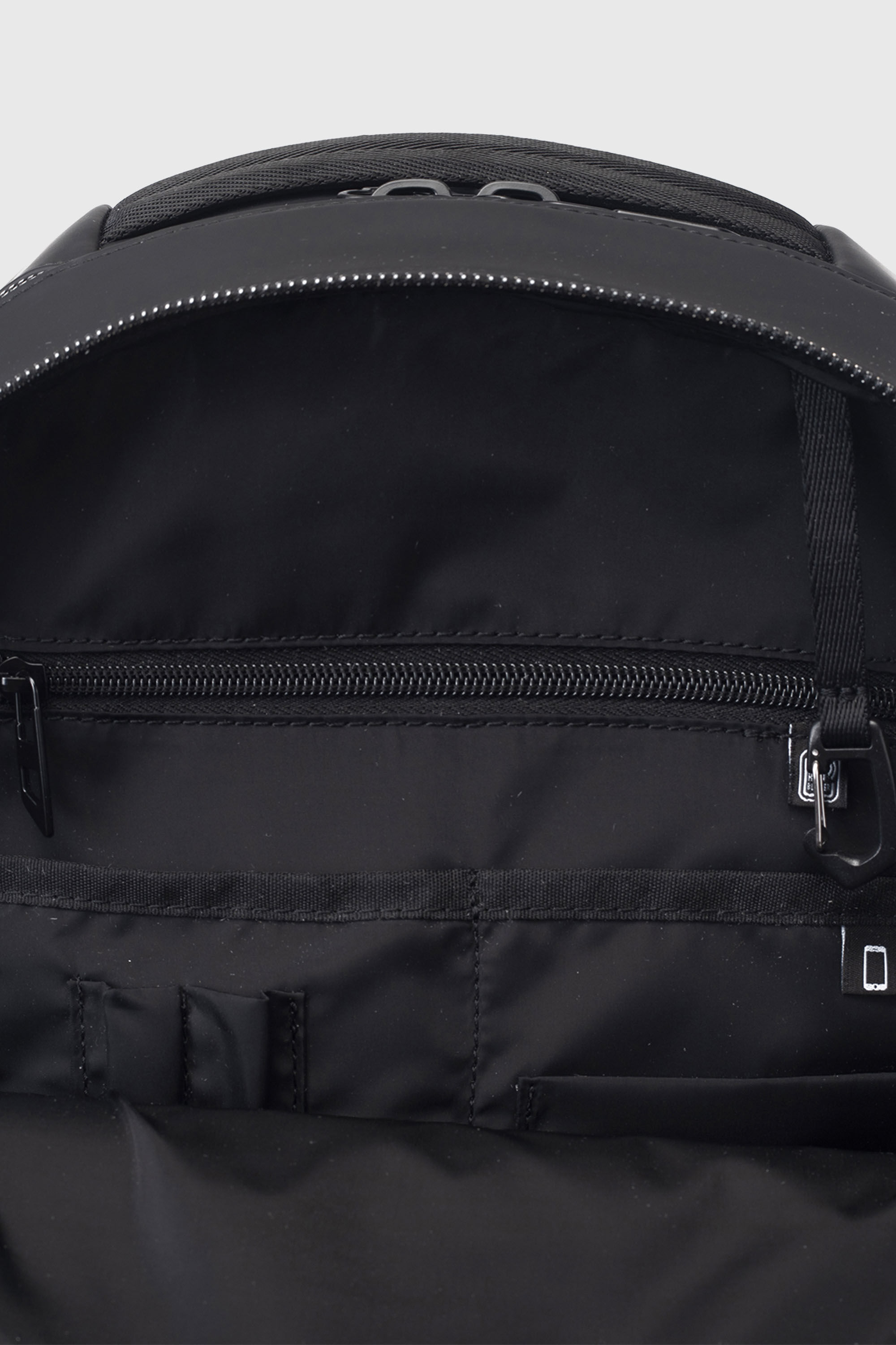 Diesel - DIESEL ALUMINUM BACKPACK DSB003, Zaino business funzionale Unisex in Nero - 6