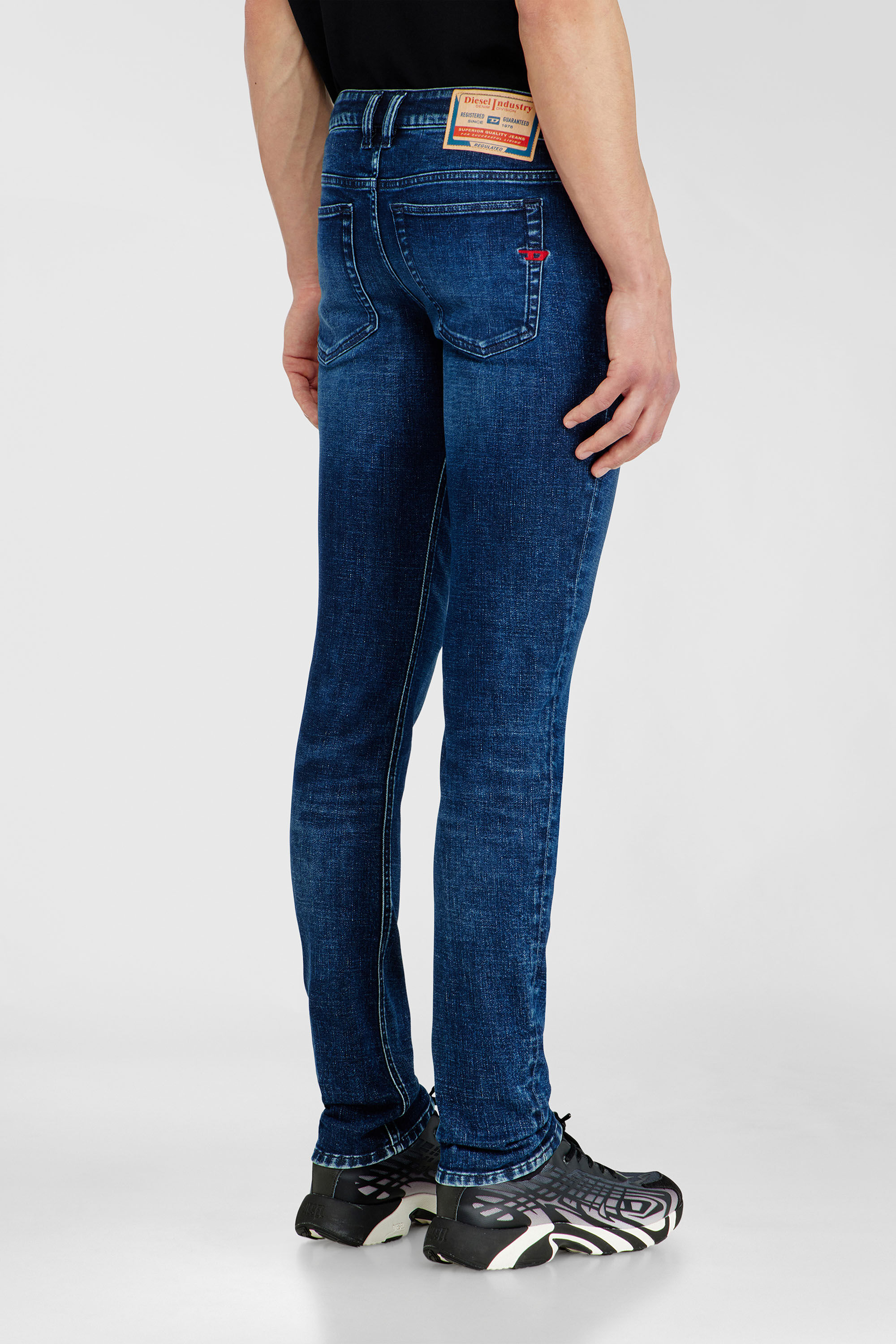 Diesel - Skinny Jeans 1979 Sleenker 0KBBD Uomo, Blu Scuro - Image 5
