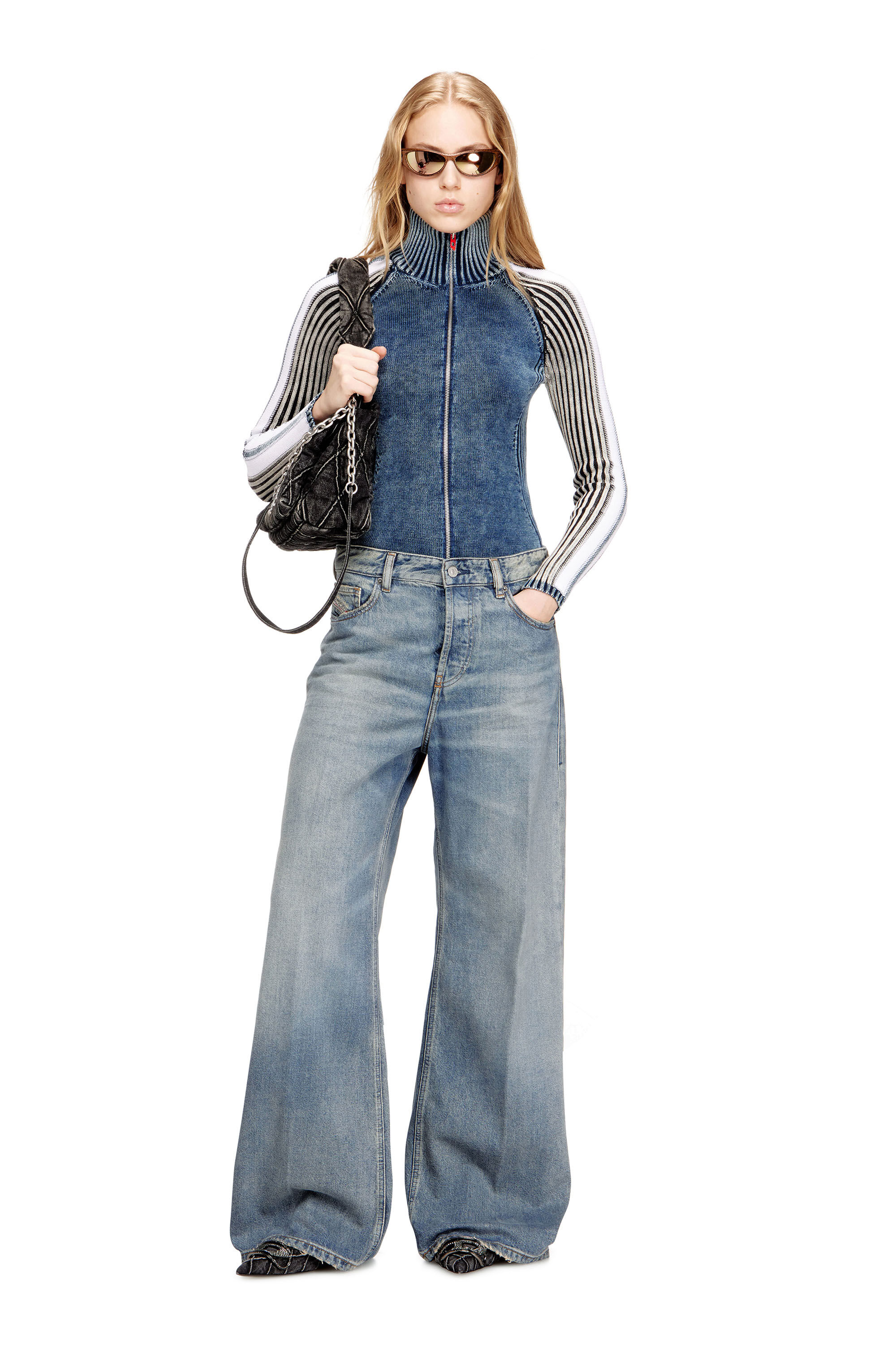 Diesel - CHARM-D SHOULDER M, Charm-D M-Sac &agrave; bandouli&egrave;re en denim matelass&eacute; Femme in Noir - 6