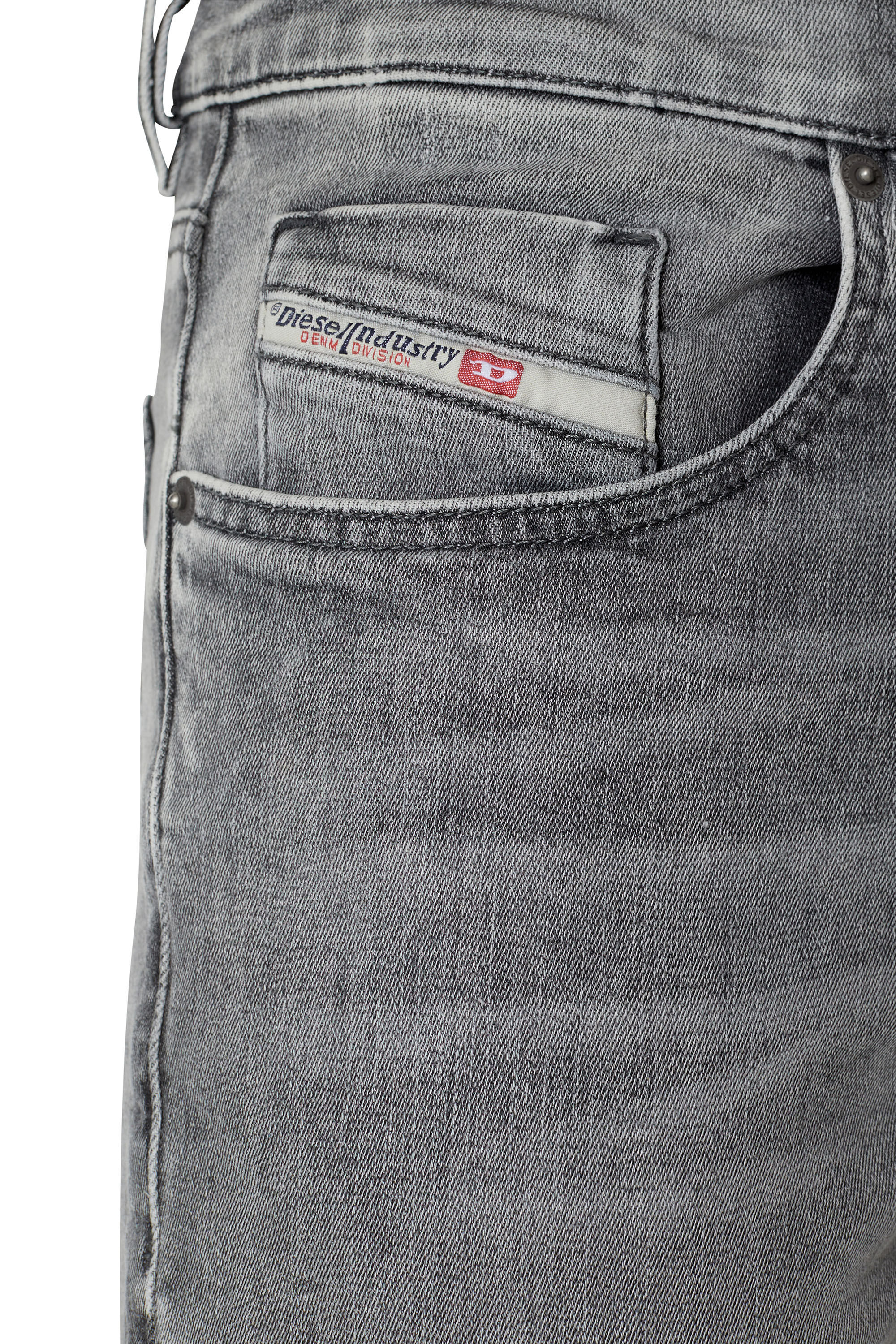 Diesel - D-Strukt JoggJeans® 09D53 Slim, Noir/Gris foncé - Image 6