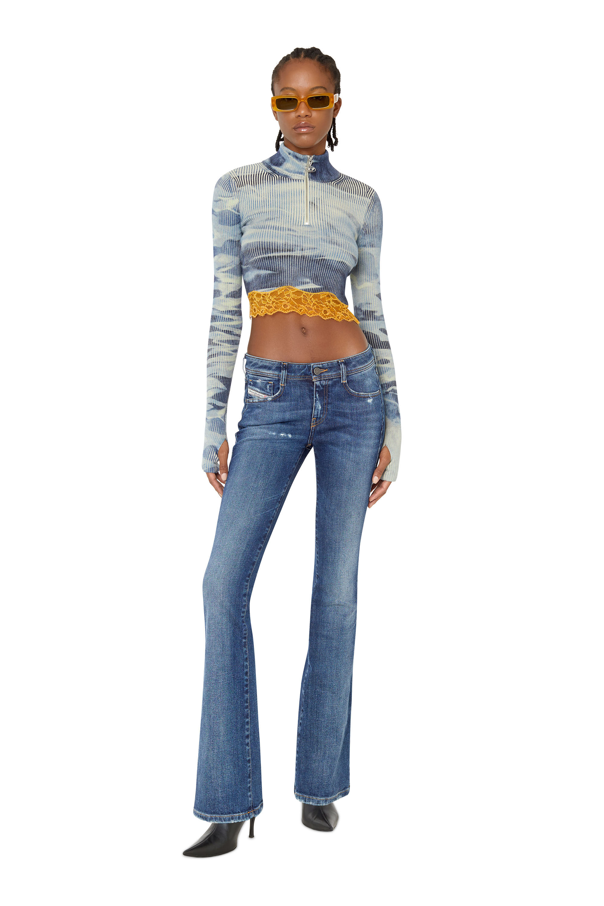 Diesel - 1969 D-EBBEY 09E45 Bootcut and Flare Jeans, Mittelblau - Image 1