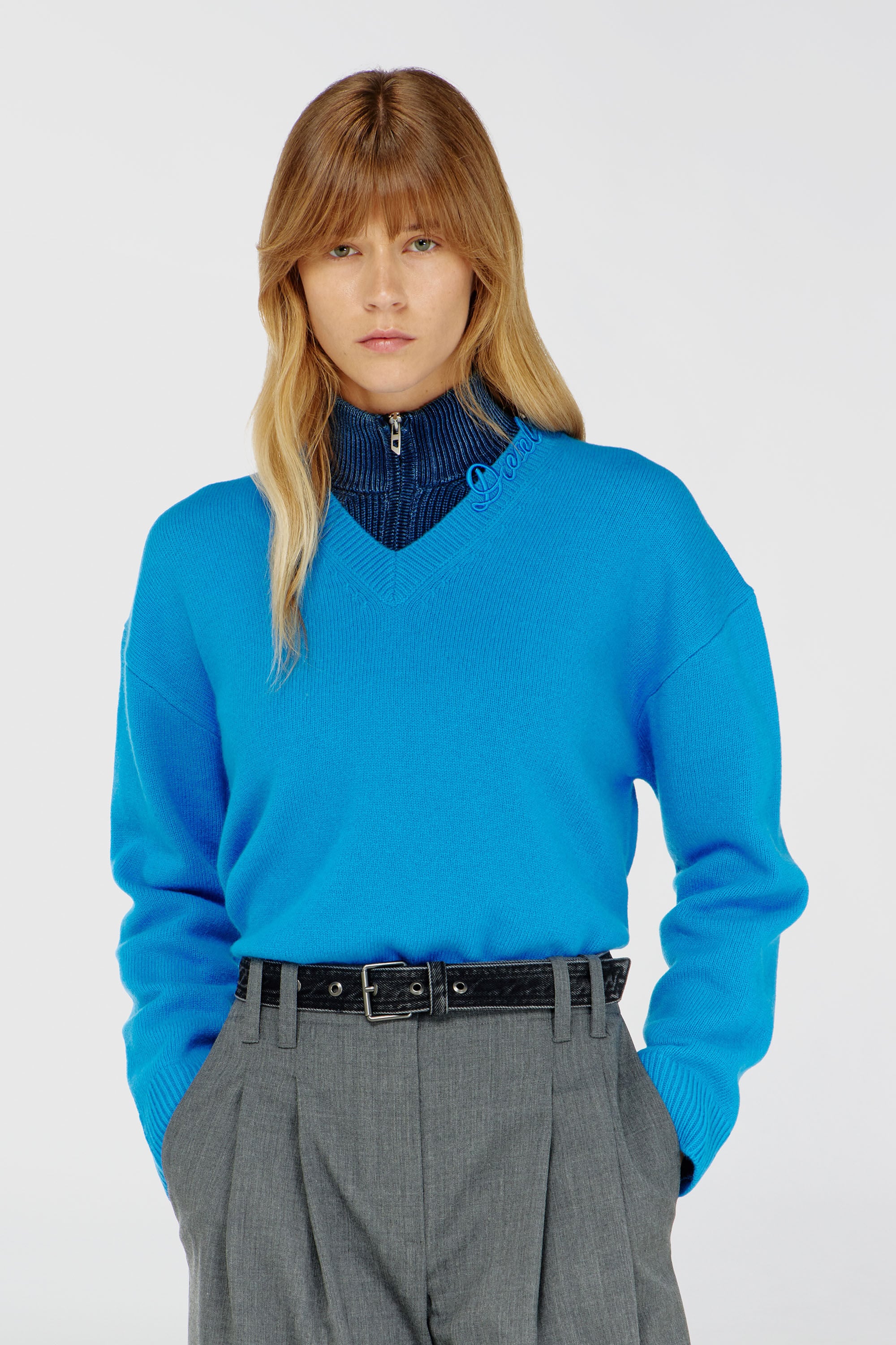 Diesel - M-IMOSA, Damen Wollpullover mit V-Ausschnitt und Logo am Kragen in Azurblau - 3