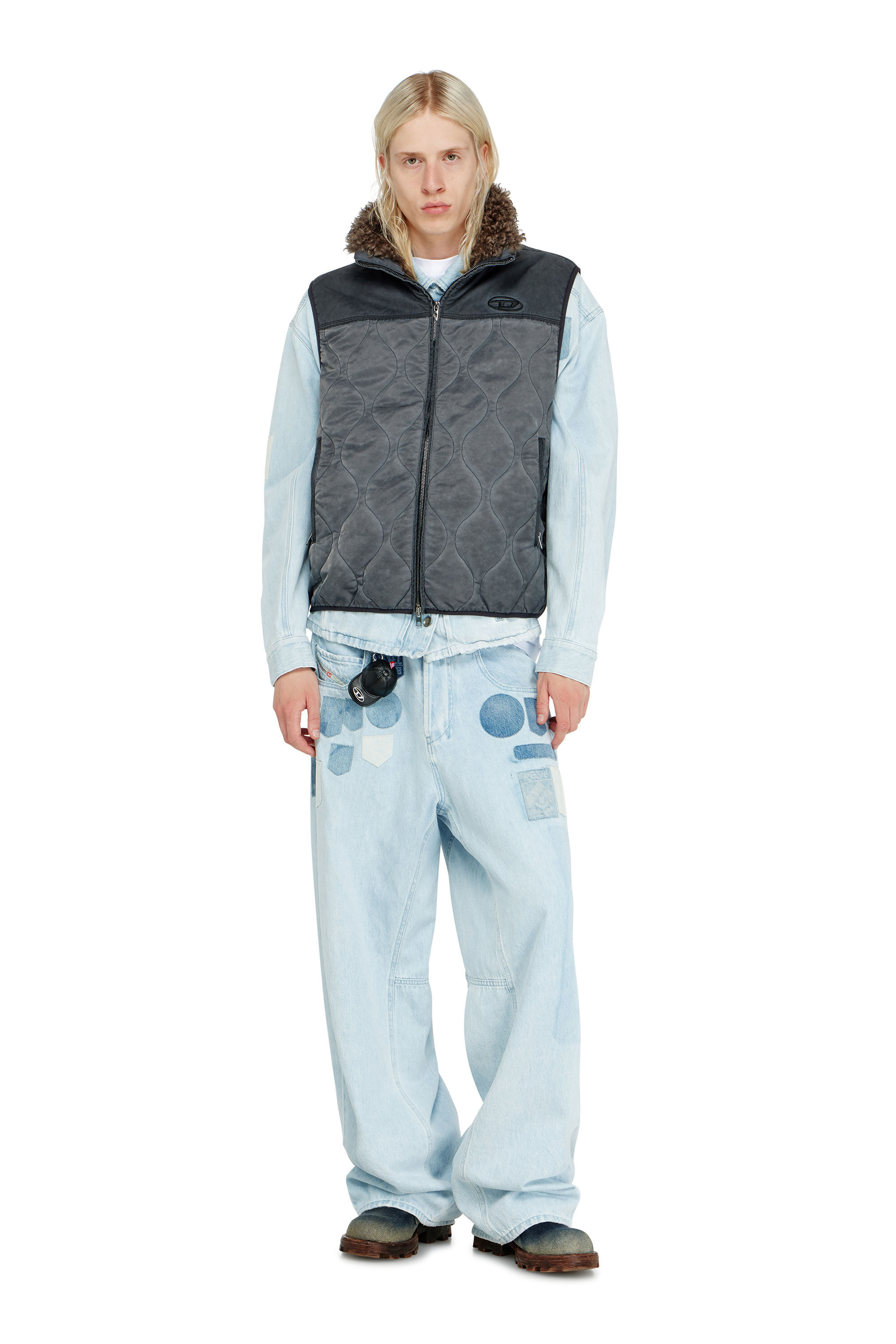 Diesel - J-ALVAR, Gilet matelass&eacute; avec col doubl&eacute; doux Homme in Gris - 1