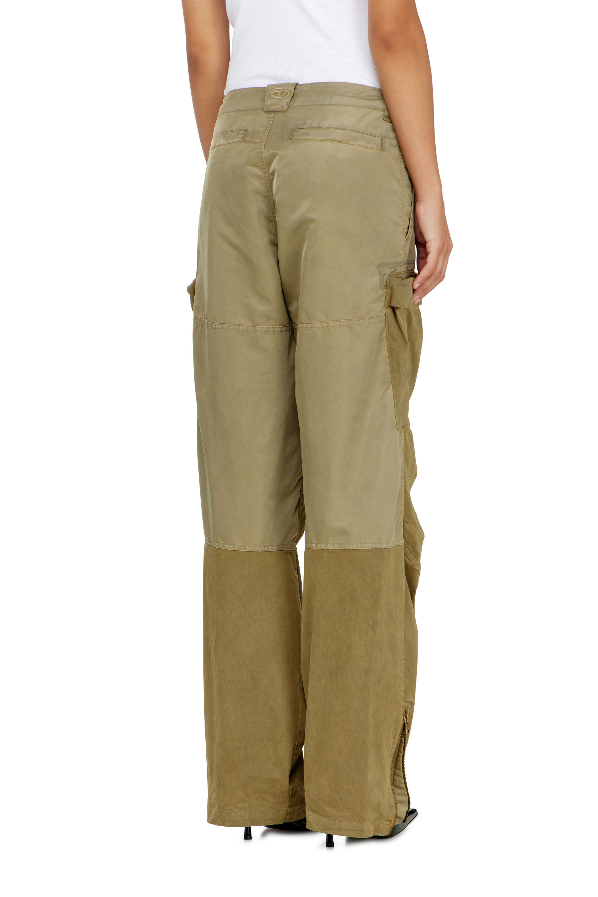 Diesel - P-ARKER, Pantaloni cargo in cotone e nylon Donna in Verde - 4