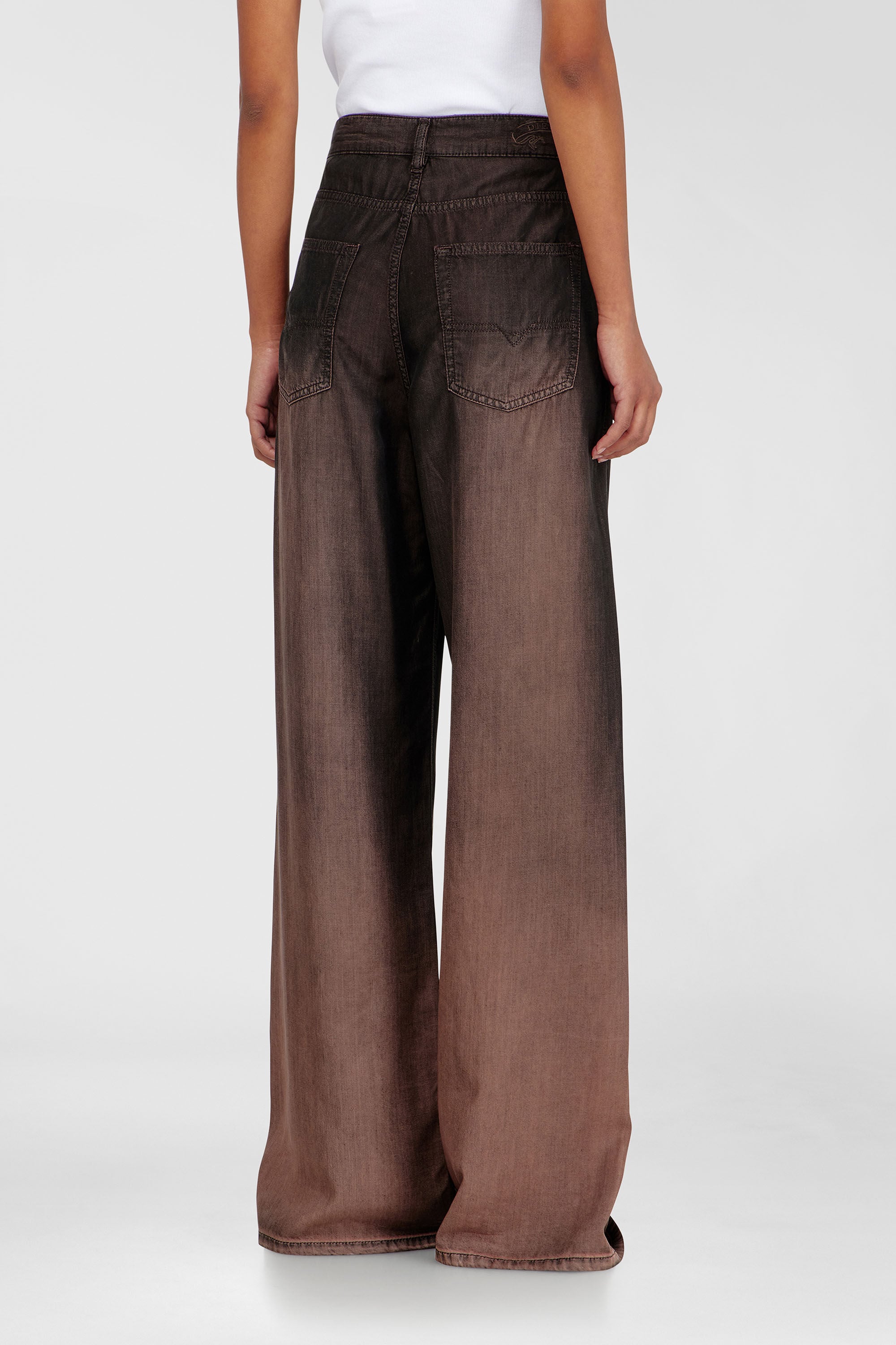 Diesel - Relaxed Jeans 1996 D-Sire 068YF Donna, Marrone - Image 5