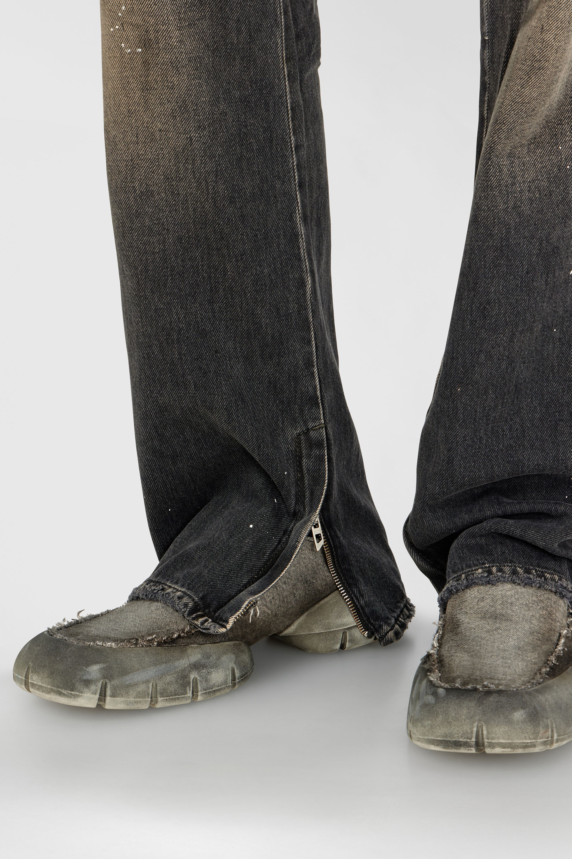 Diesel - Bootcut Jeans 1998 D-Buck 09P64 Uomo, Nero/Grigio scuro - Image 7