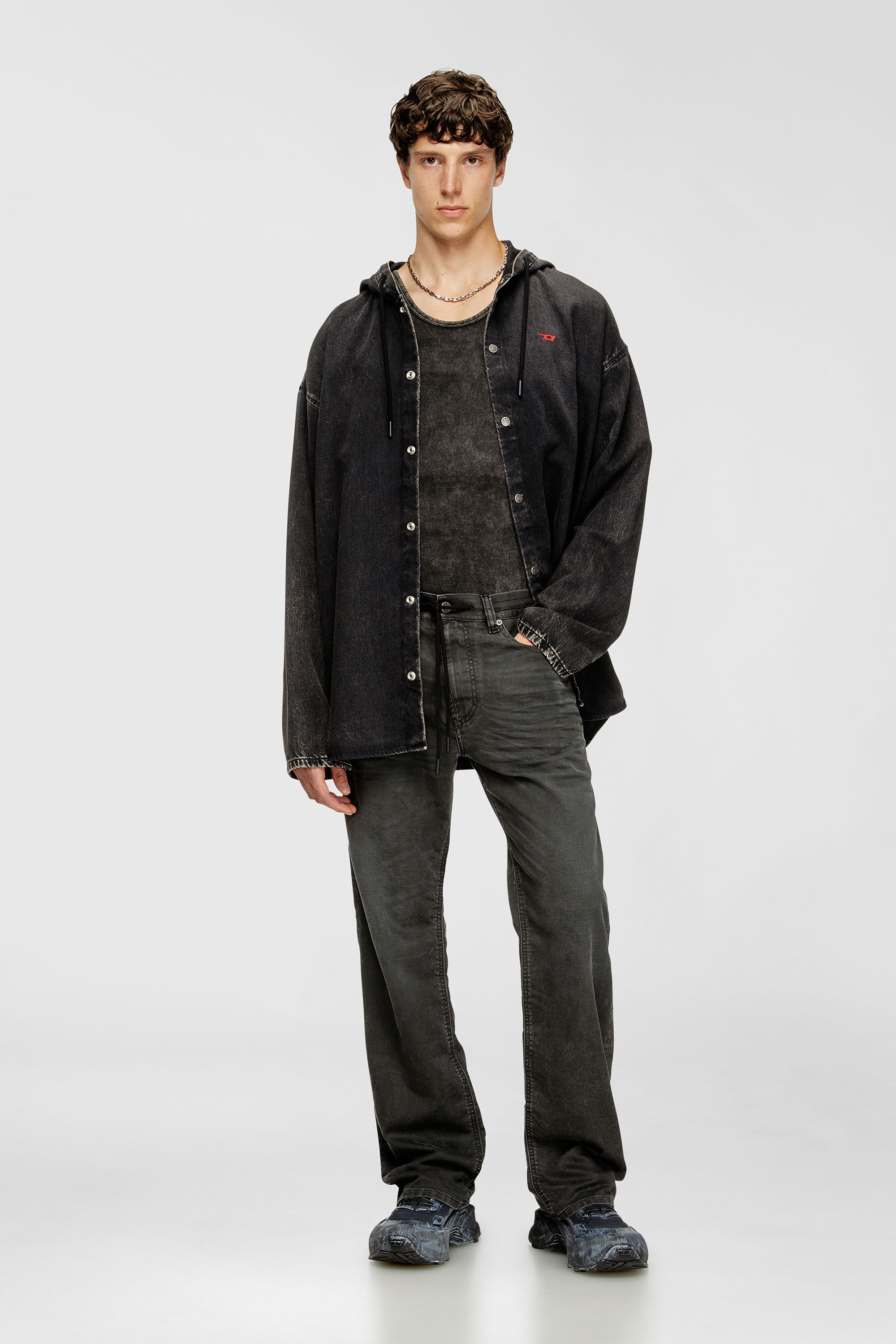 Diesel - Relaxed 2080 D-Reel Joggjeans&reg; 09J75 Uomo, Nero/Grigio scuro - Image 1