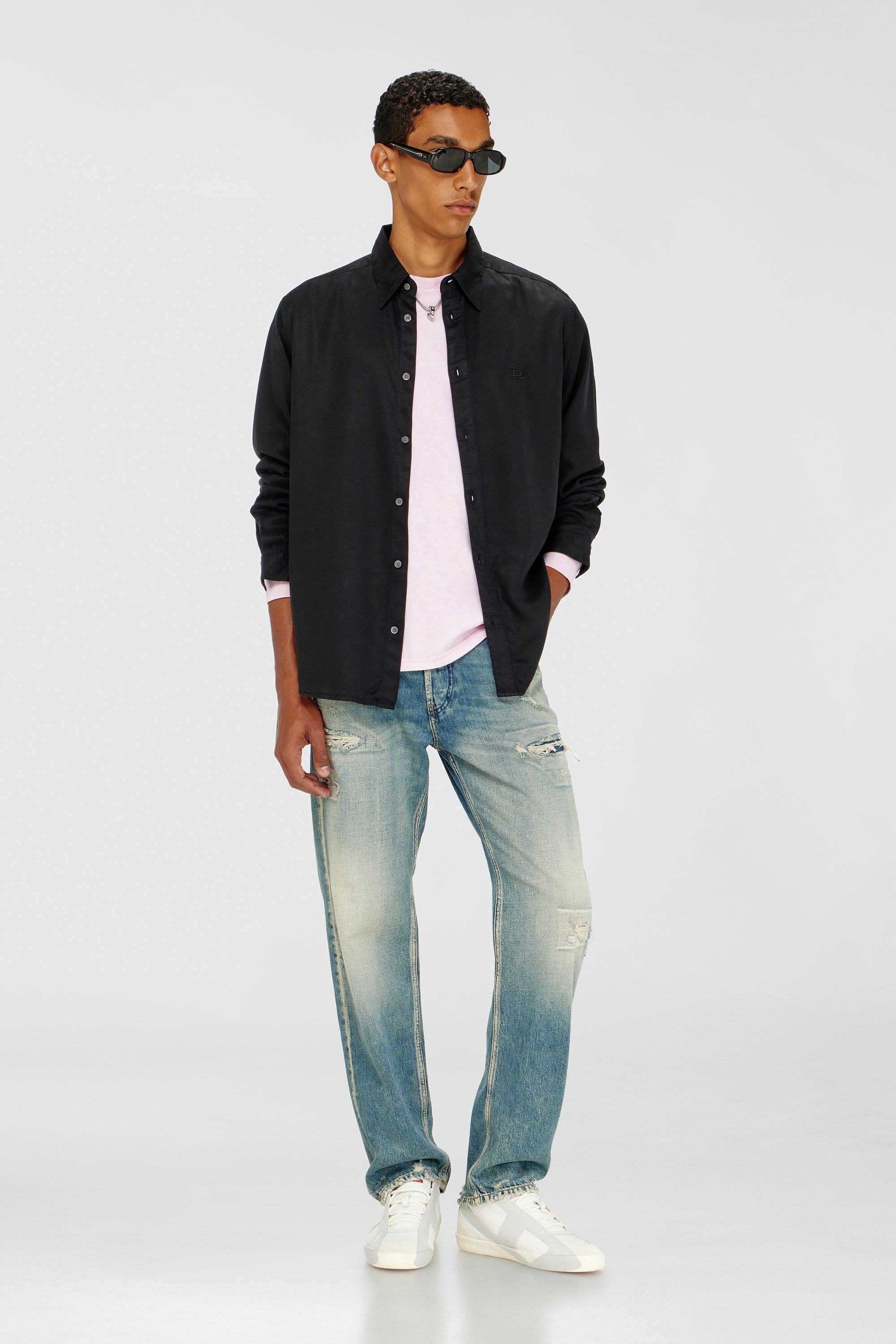 Diesel - S-SIMPLY-C, Chemise fluide avec broderie logo Homme in Noir - 1