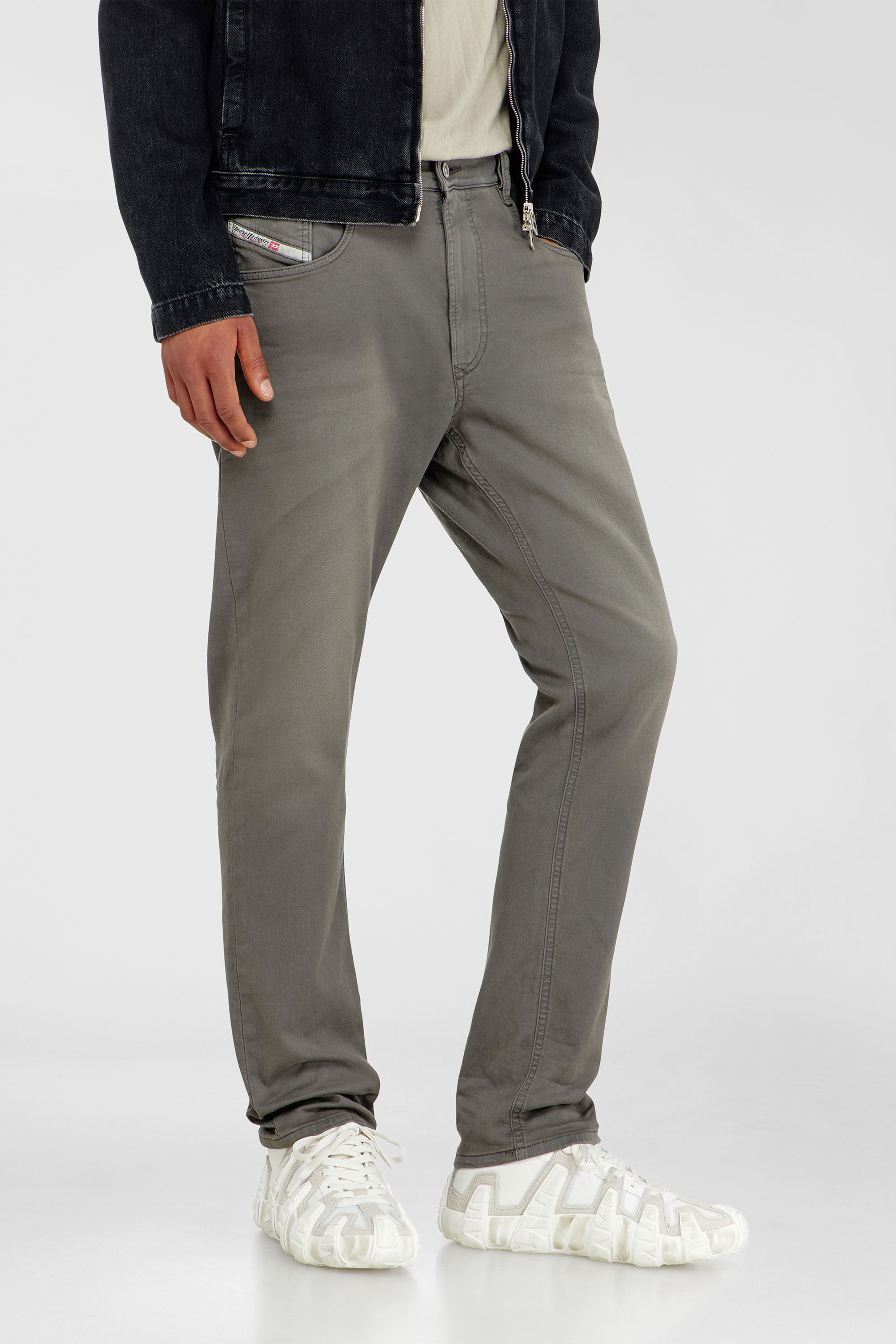 Diesel - Herren Regular 2032 D-Krooley-BW Joggjeans&reg; 0670M, Grau - 5