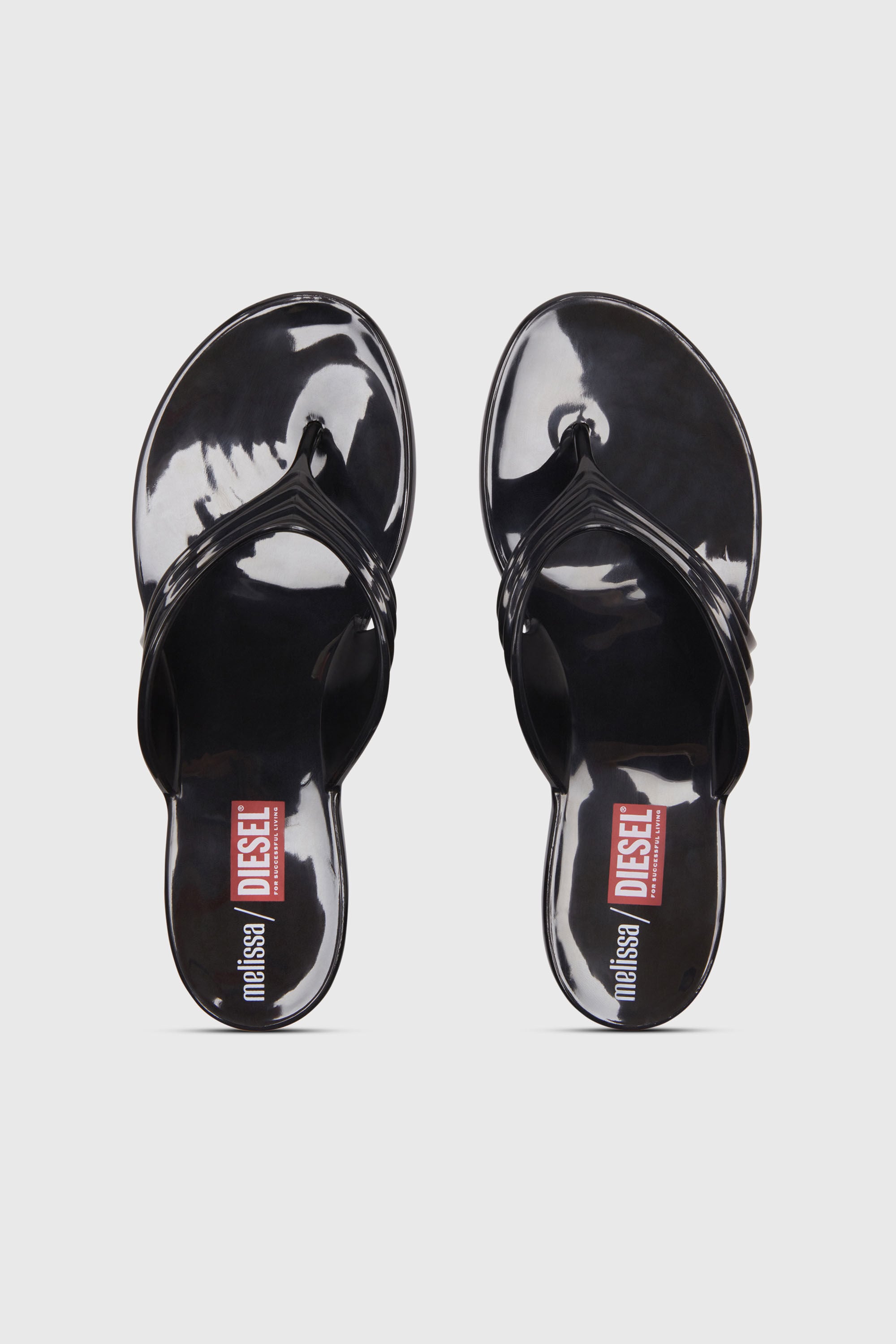 Diesel - MELISSA QUANTUM THONG, Tong sculpturale en Melflex&reg; Femme in Noir - 4
