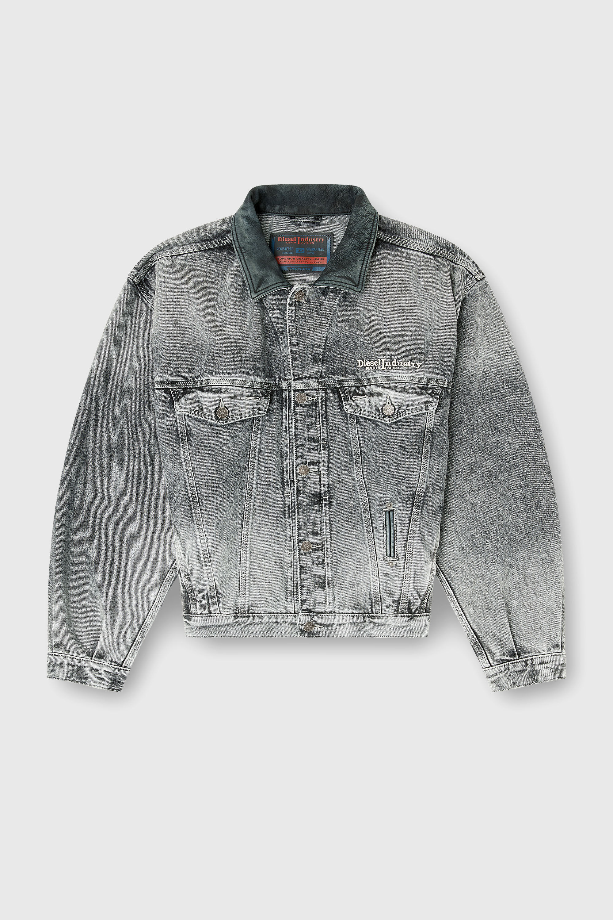 Diesel - D-DENVER-S, Veste en jean trucker avec garnitures en cuir ton sur ton Mixte in Gris - 2