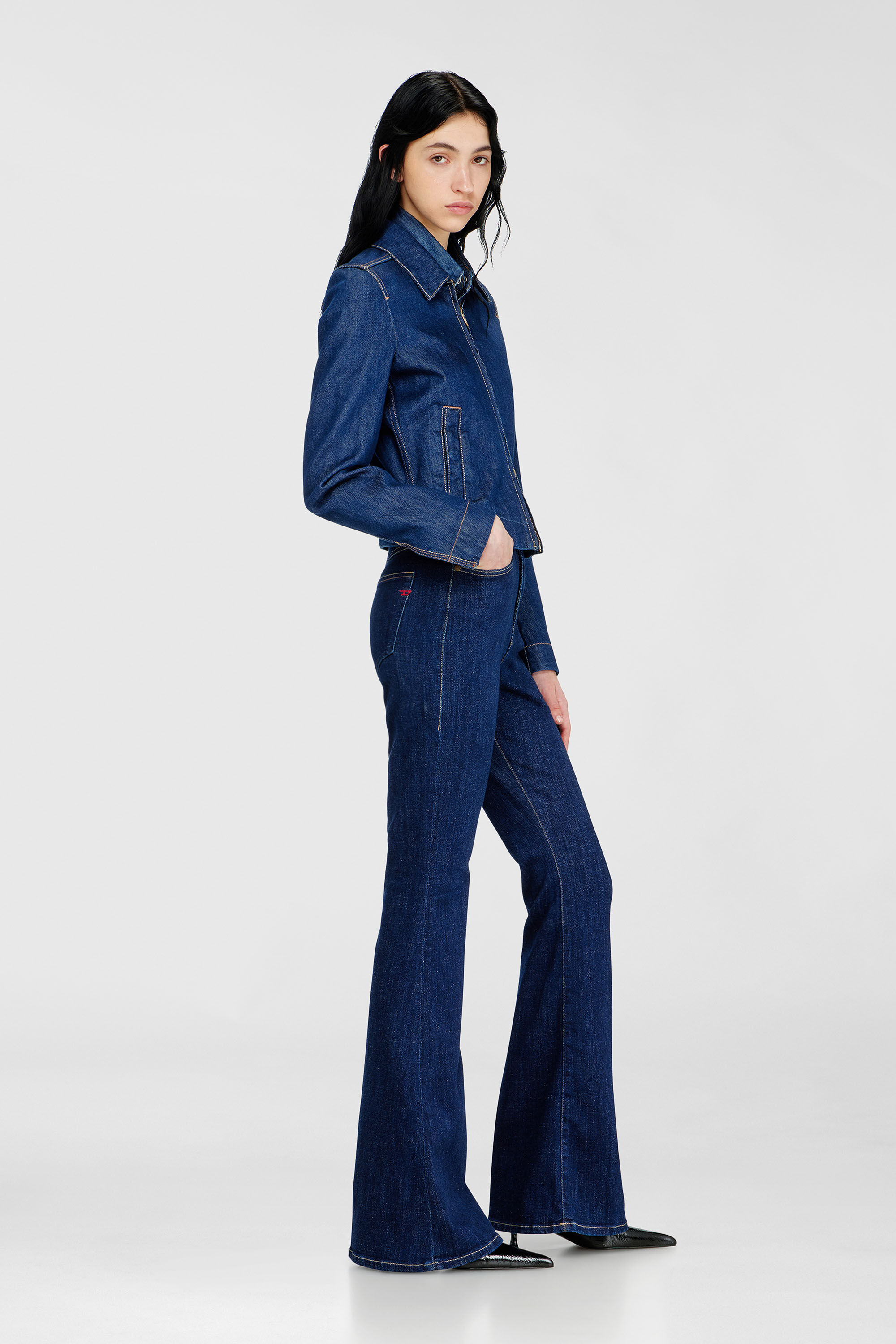 Diesel - Bootcut Jeans 1973 D-Partt 09Q03 Donna, Blu Scuro - Image 2