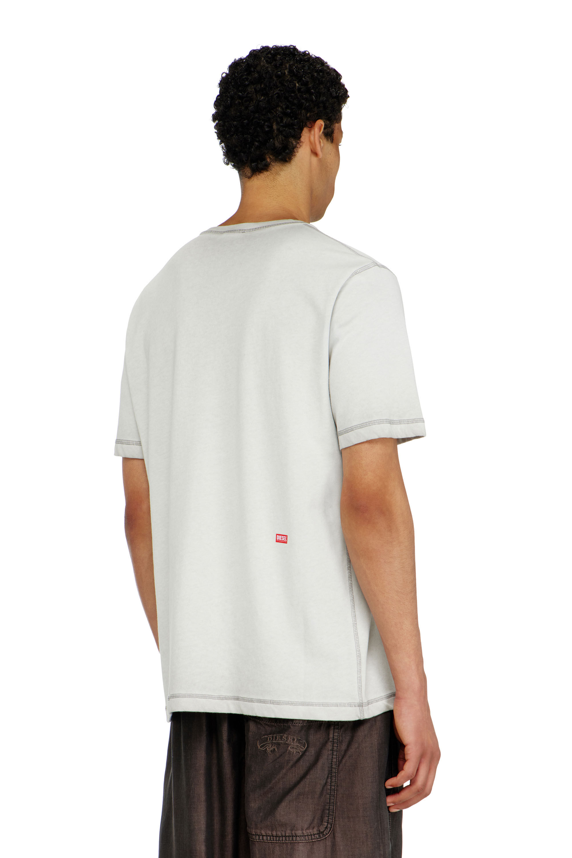 Diesel - T-RAWJUST-AA1, T-shirt en jersey avec motif emboss&eacute; Homme in Gris - 4