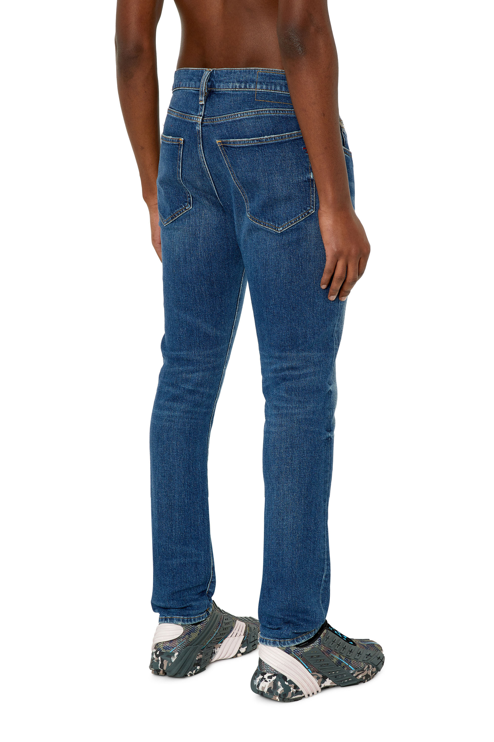 Diesel - 2019 D-Strukt 007L1 Slim Jeans, Blu medio - Image 4