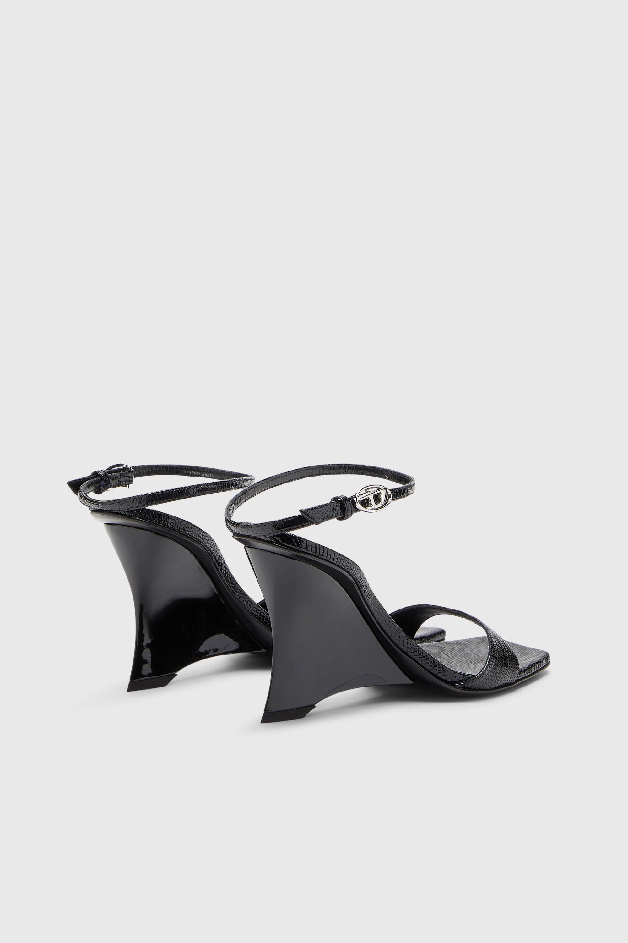 Diesel - D-AMBER SANDAL WEDGE, D-Amber-Sandali a zeppa in pelle effetto lucertola Donna in Nero - 3